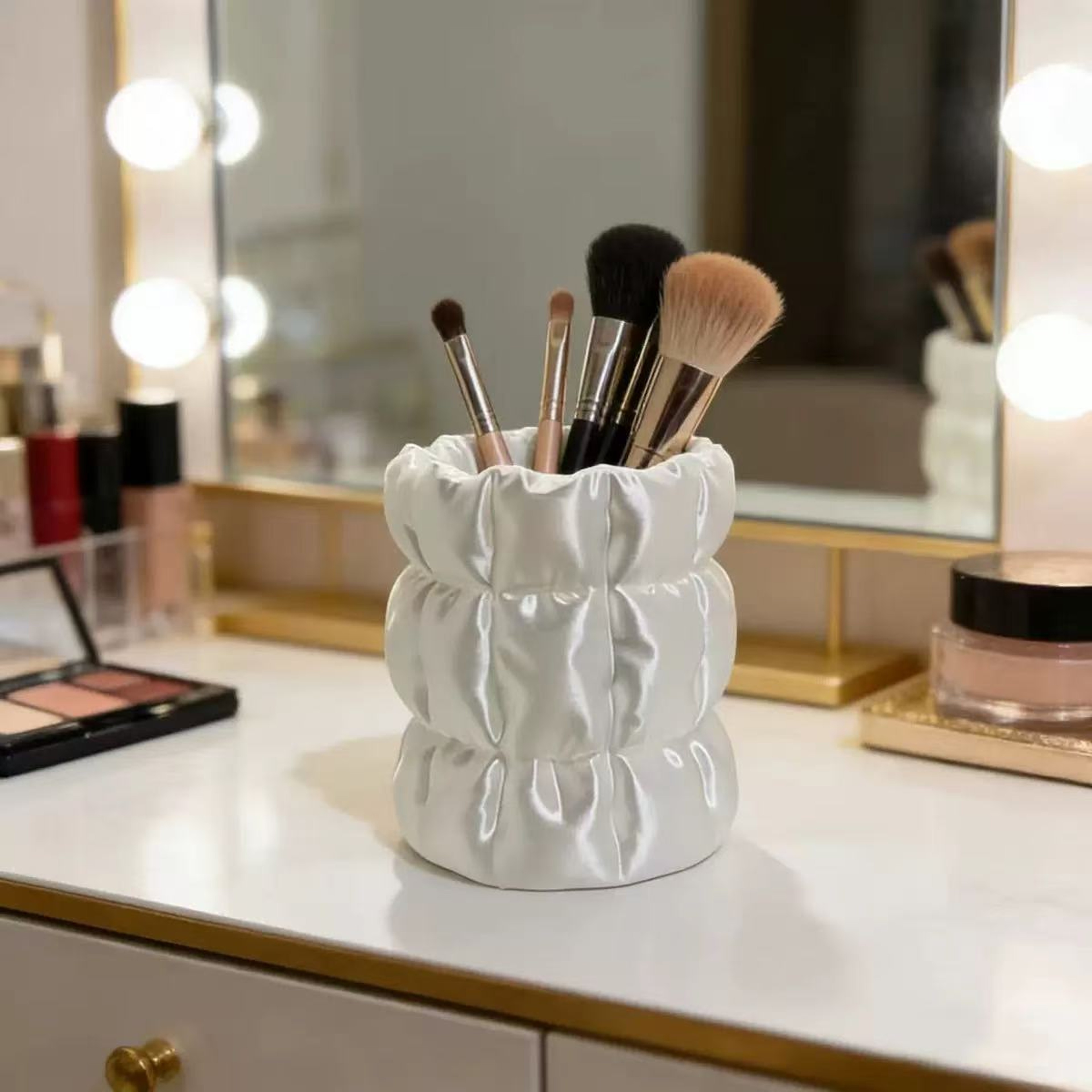 Elegant Makeup Brush Storage Tube Organizer Facial Tool Holder For Vanity And Home 6