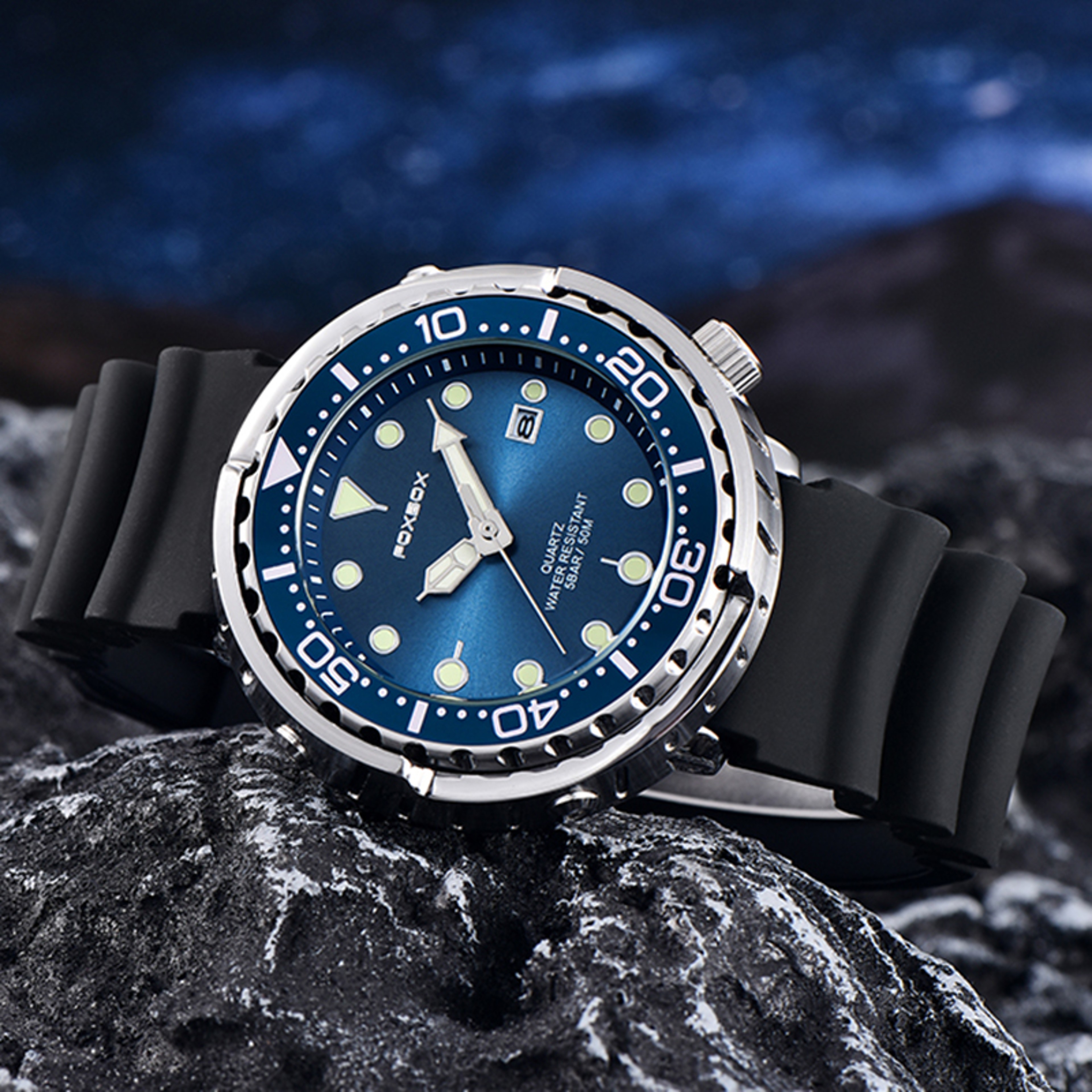 Fashion Diver Watch Men Waterproof Sport Quartz Wristwatch With Date Display 1