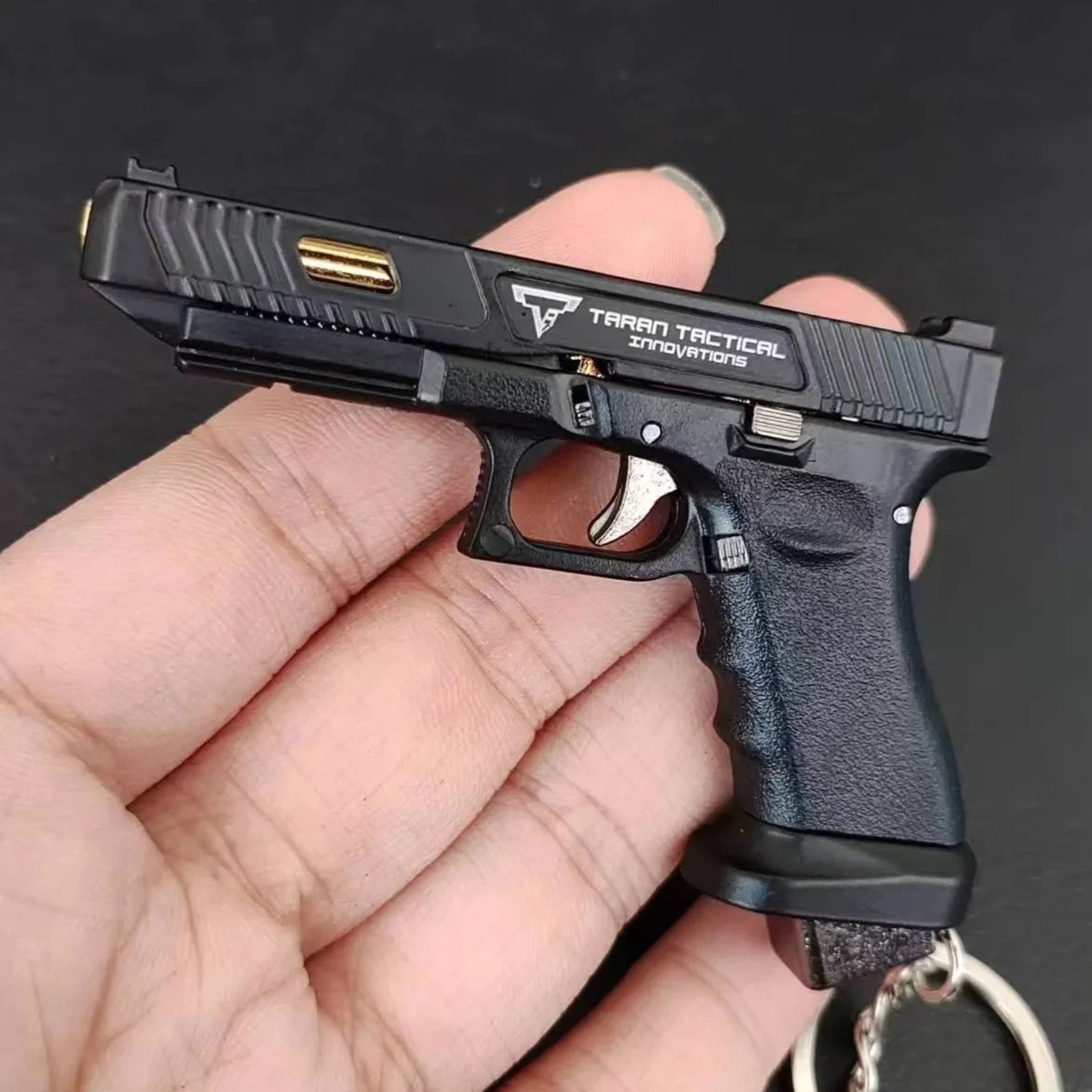 Mini Alloy Pistol Model Keychain Disassemblable Collectible Bag Pendant – view 6