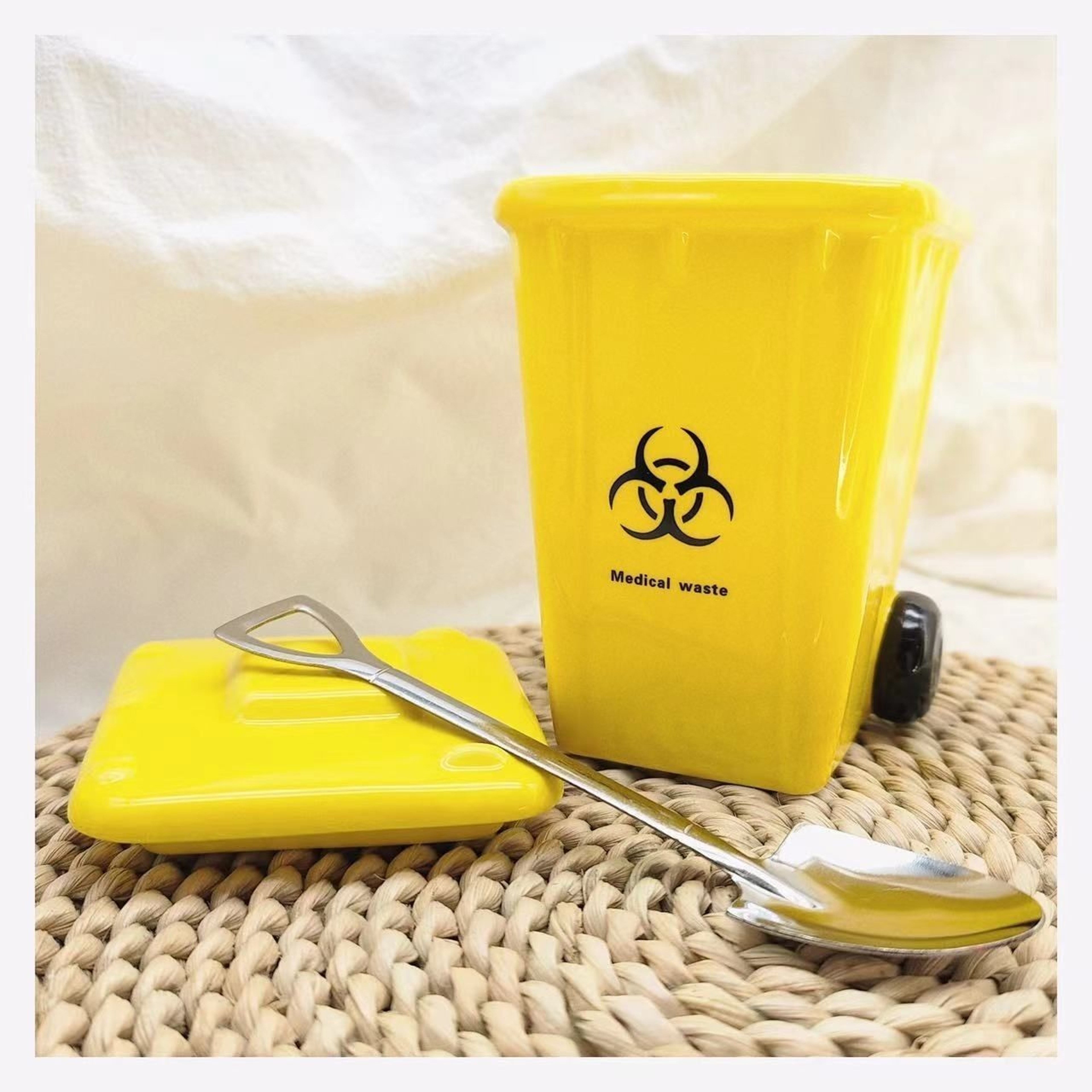 Funny Trash Can Ceramic Mug Novelty Coffee Cup With Spoon 4
