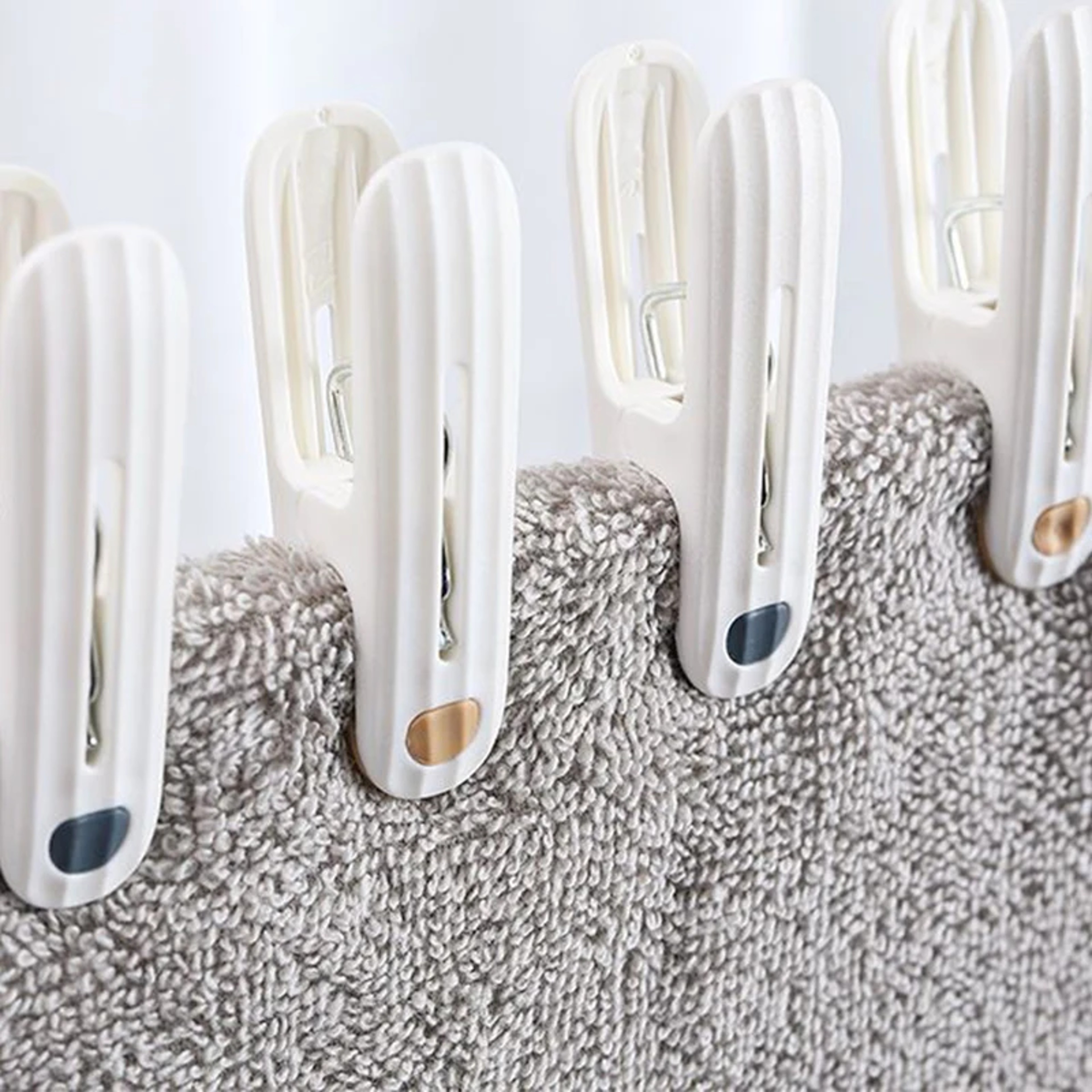 Plastic Non Marking Clothes Drying Clips with Soft Rubber Grip – view 4