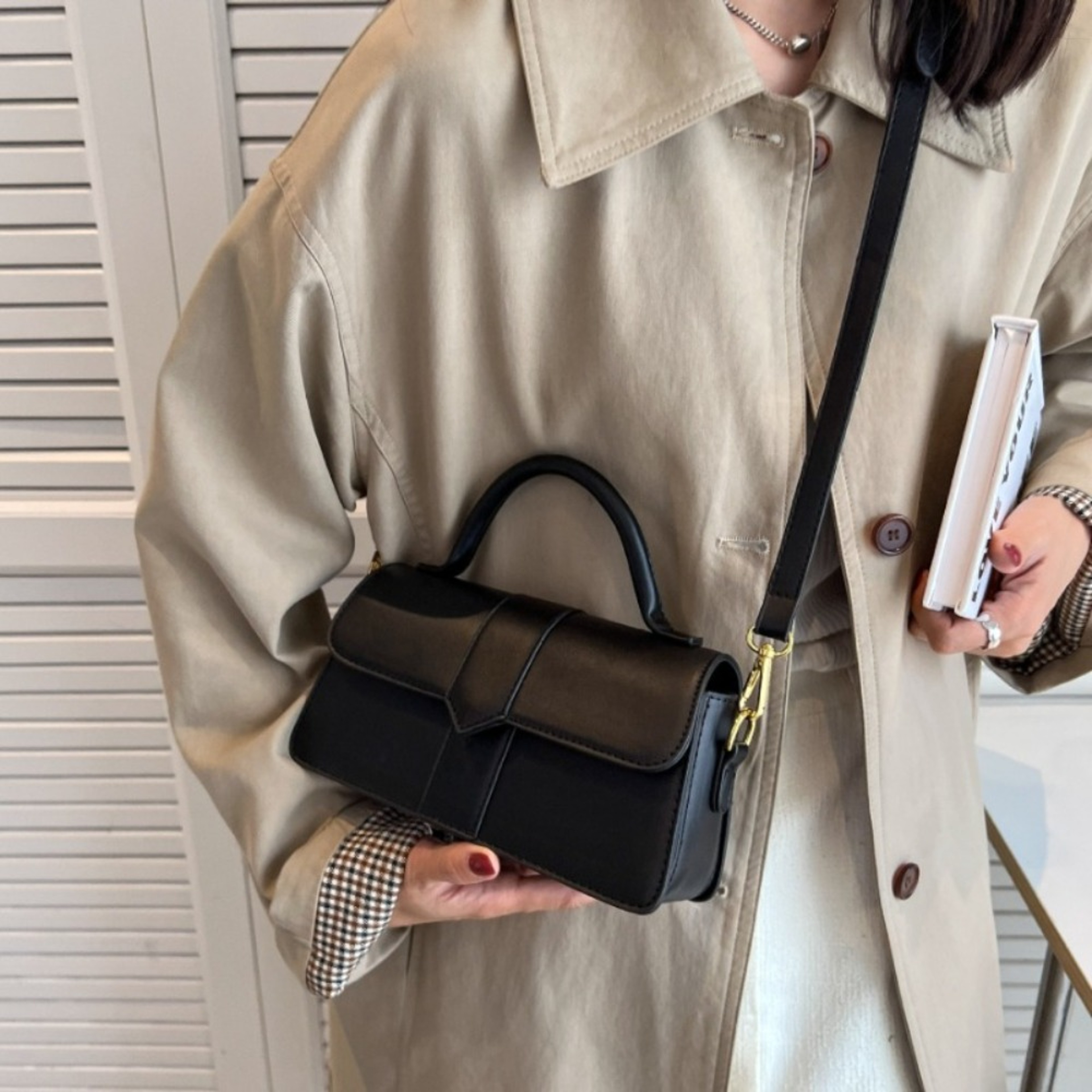 Vintage Square Shoulder Bag for Women with Adjustable Strap and Multiple Pockets – view 2