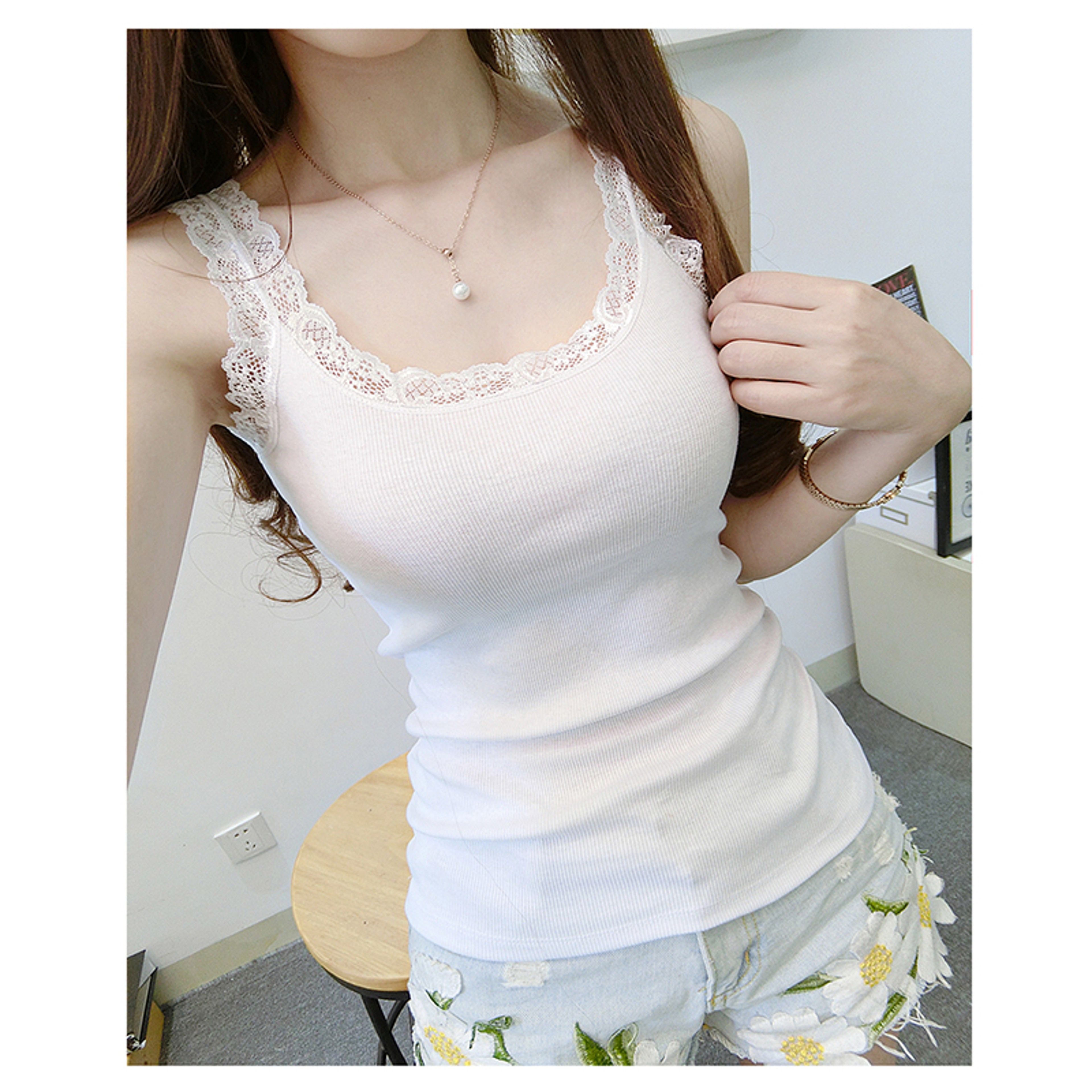 Womens Sleeveless Lace Trim Tank Top with Loose Fit for Summer – view 11