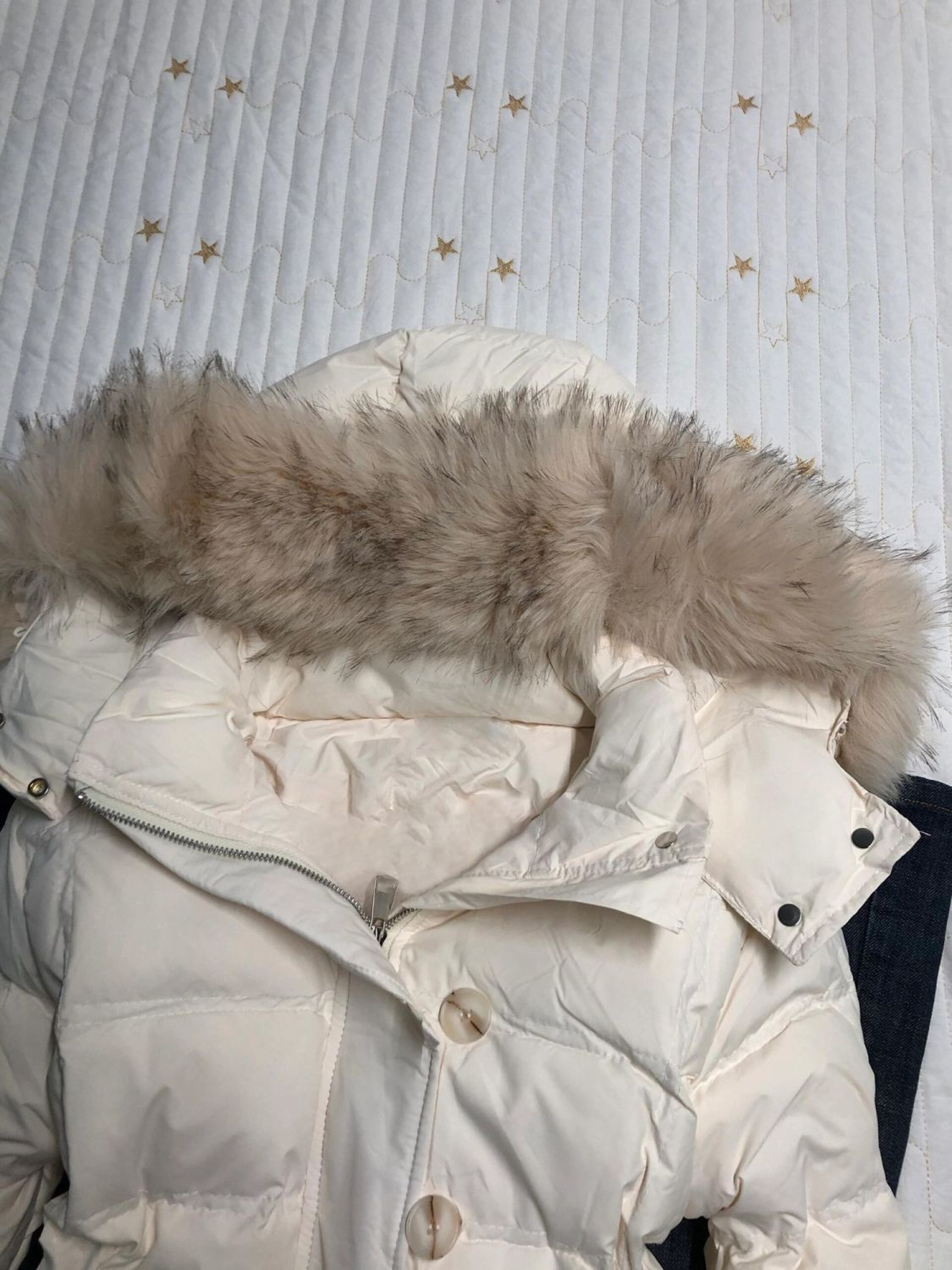 Womens Retro Hooded Winter Coat with Fur Collar and Relaxed Fit – view 3