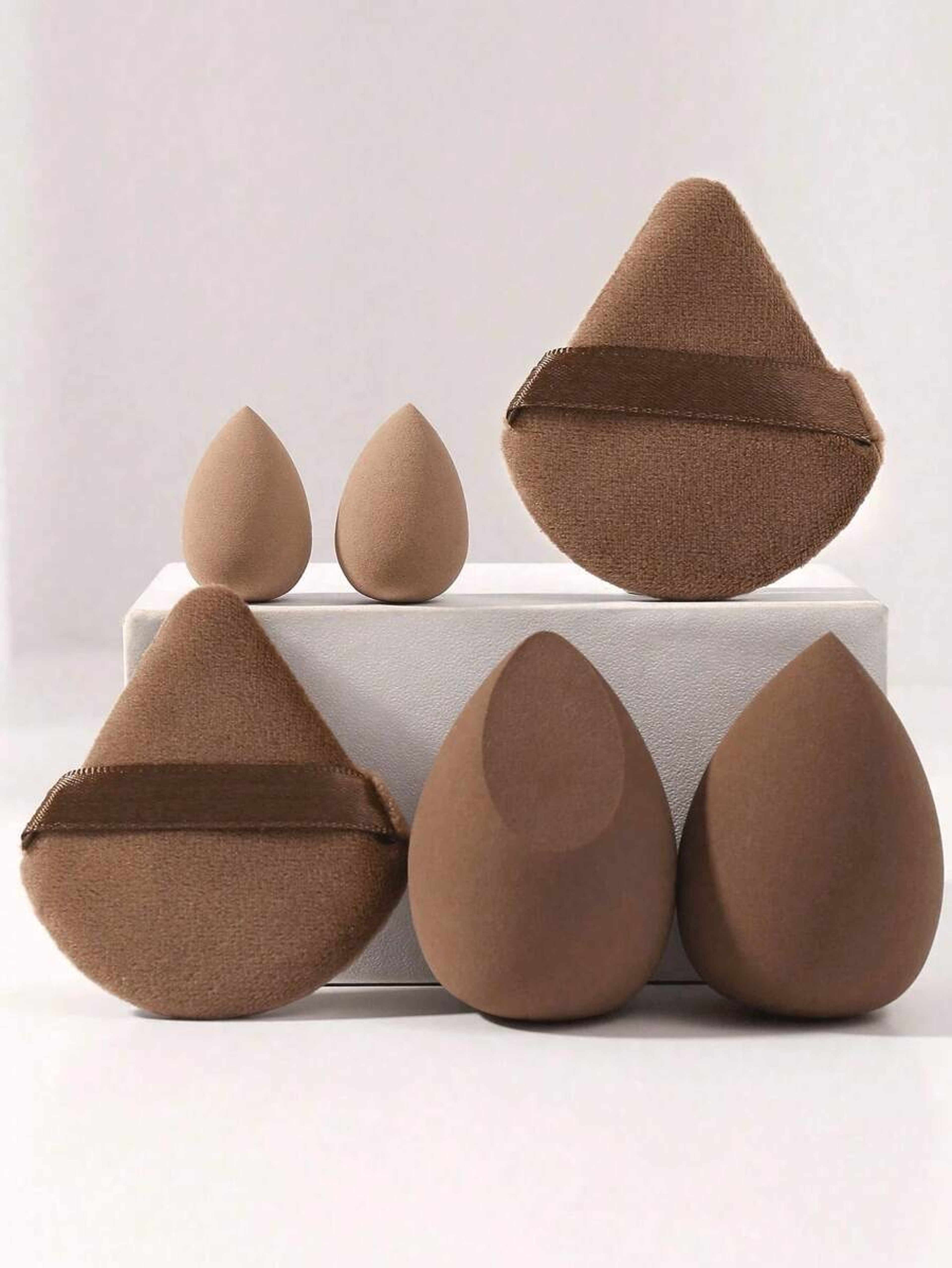 Makeup Sponge and Powder Puff Set for Face Makeup Application – view 1