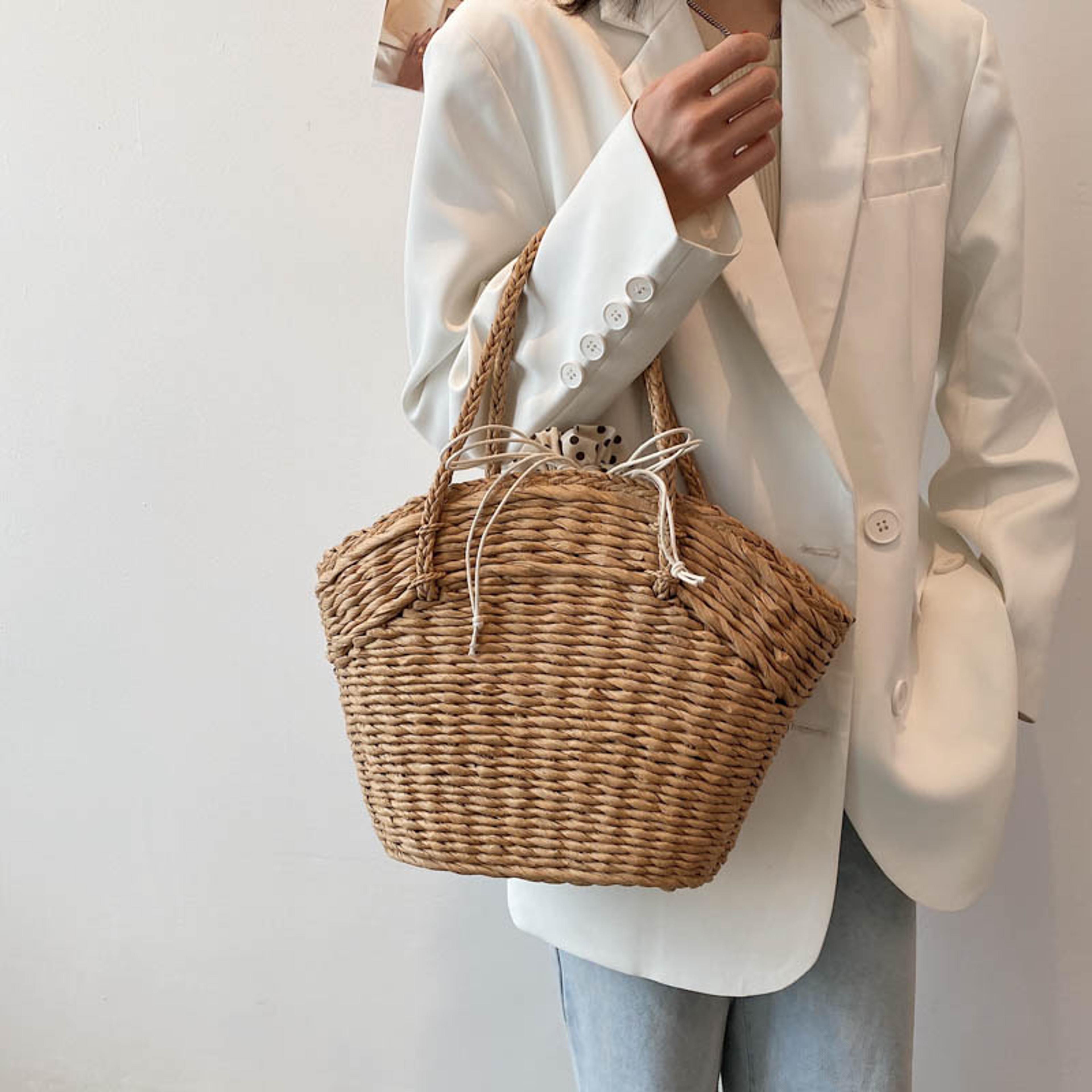 Handmade Straw Beach Bag Large Capacity Woven Tote Shoulder Bag For Summer Travel 0