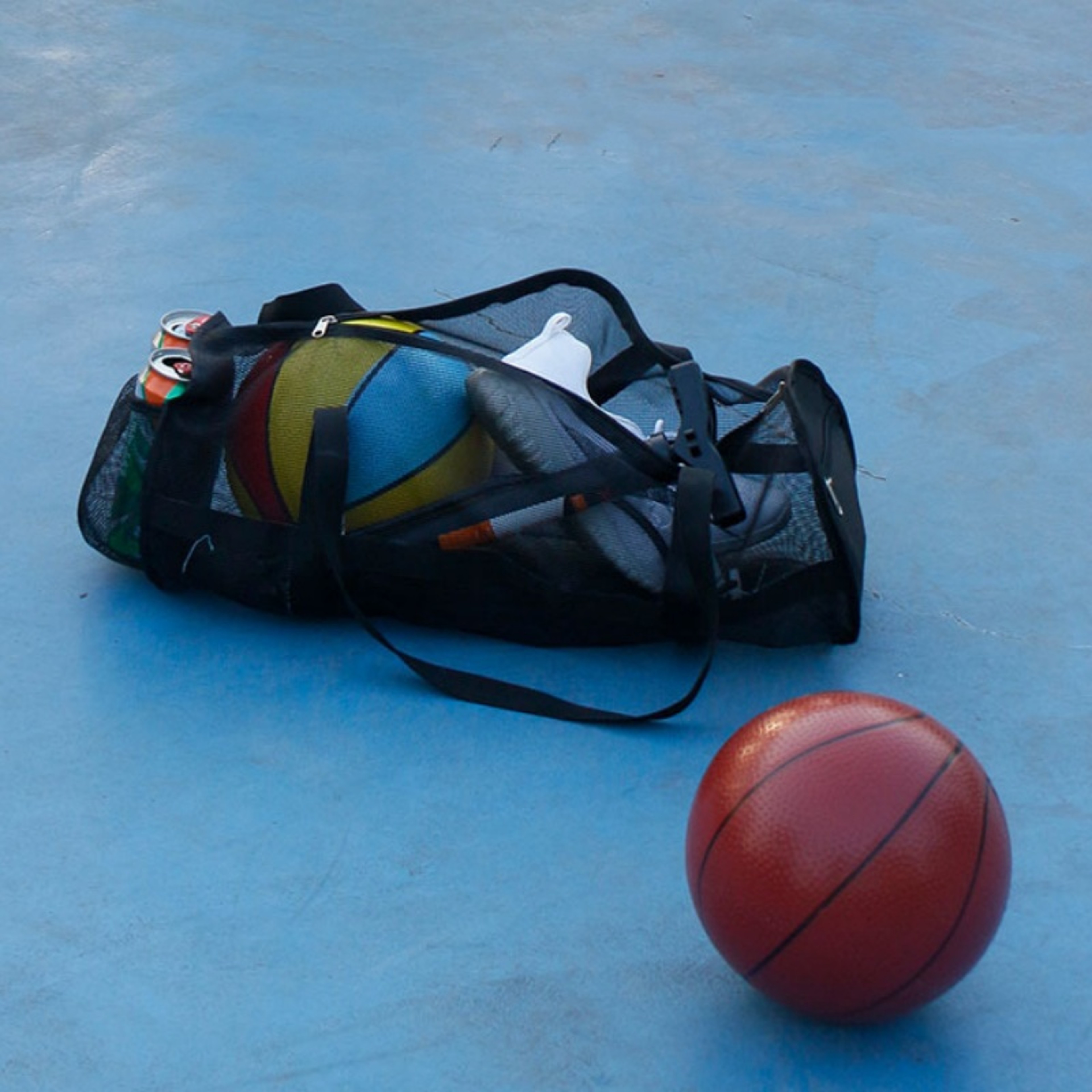 Portable Mesh Sports Bag Large Capacity Ball Storage Backpack With Zipper 0