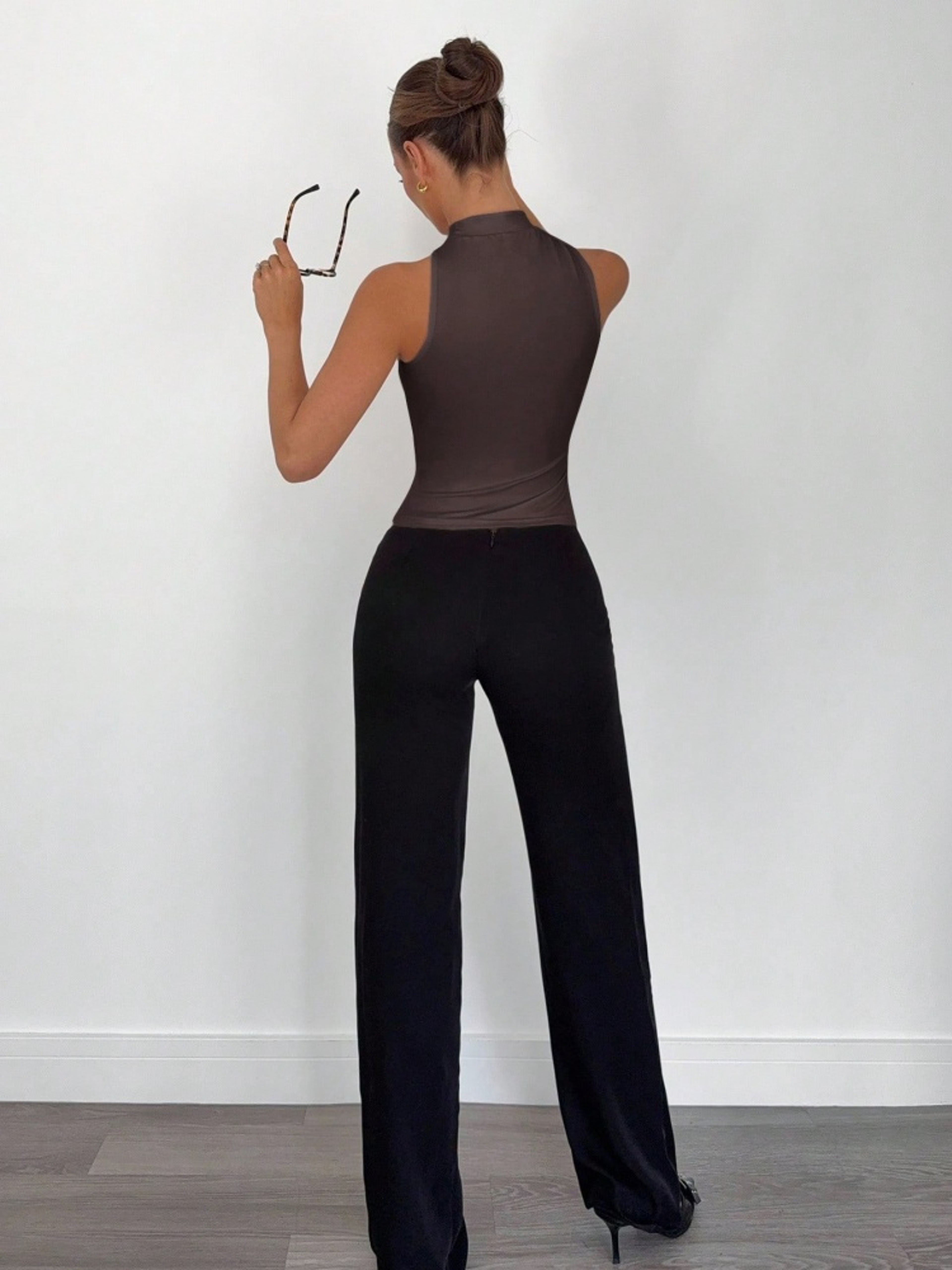 Metal Ring Halter Neck Crop Top For Women Twist Knot Slim Fit Crop Top Sleeveless Office  Casual Ta 12