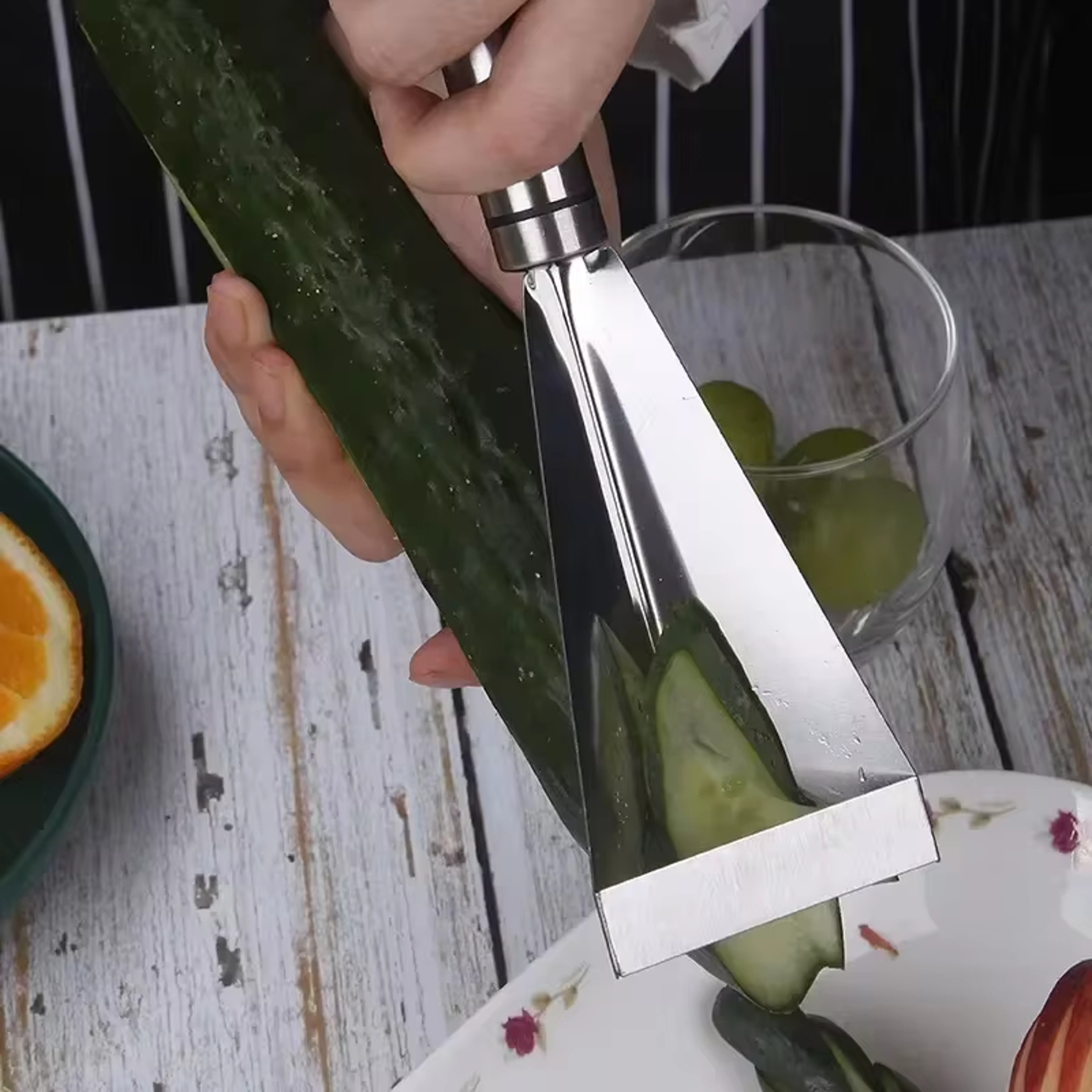 Precision Stainless Steel Fruit Carving Knife  Vegetable Carving Tool For Elegant Food Garnishing 2