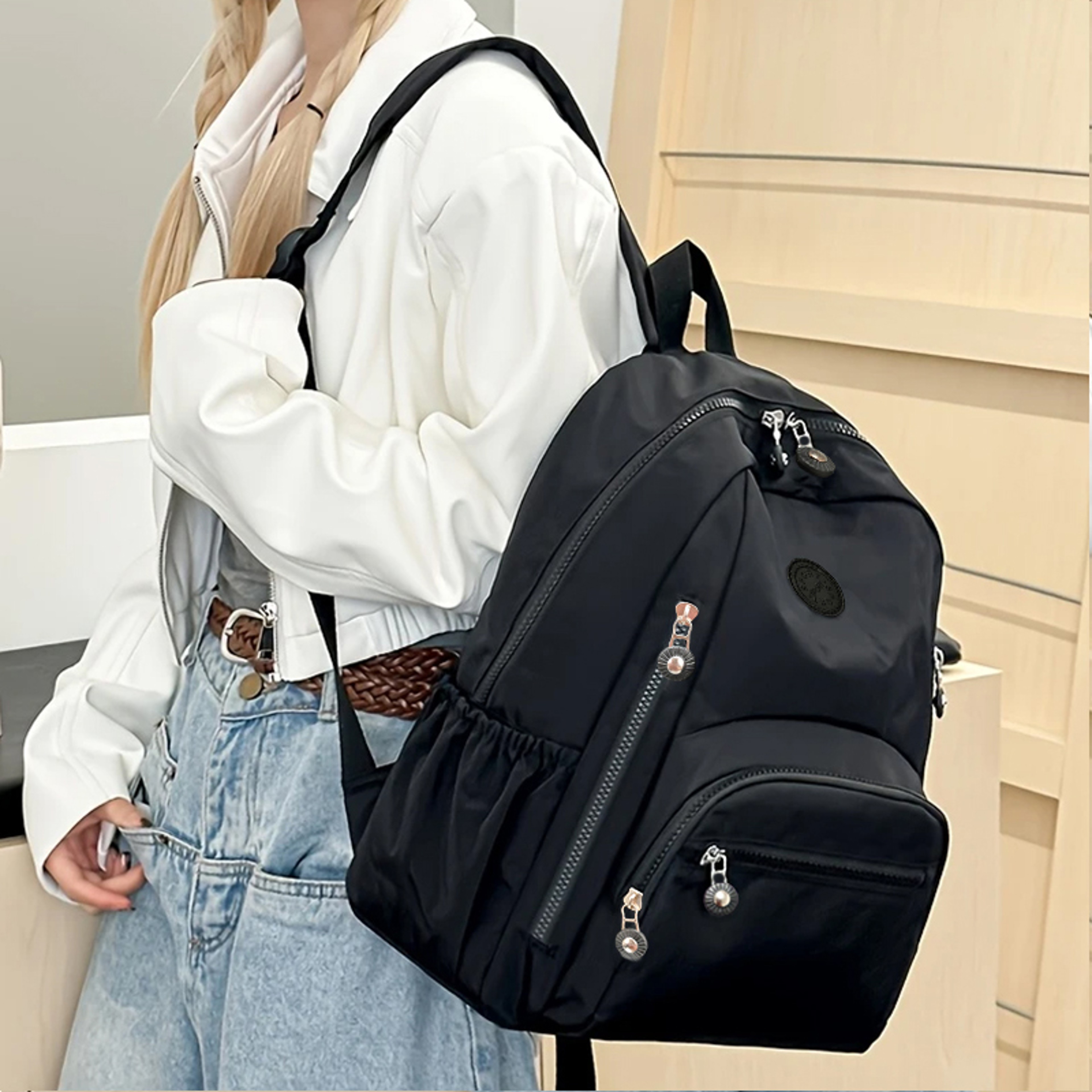 Urban Everyday Crossbody Bag For Men  Women  Casual Shoulder Messenger School Bag 0