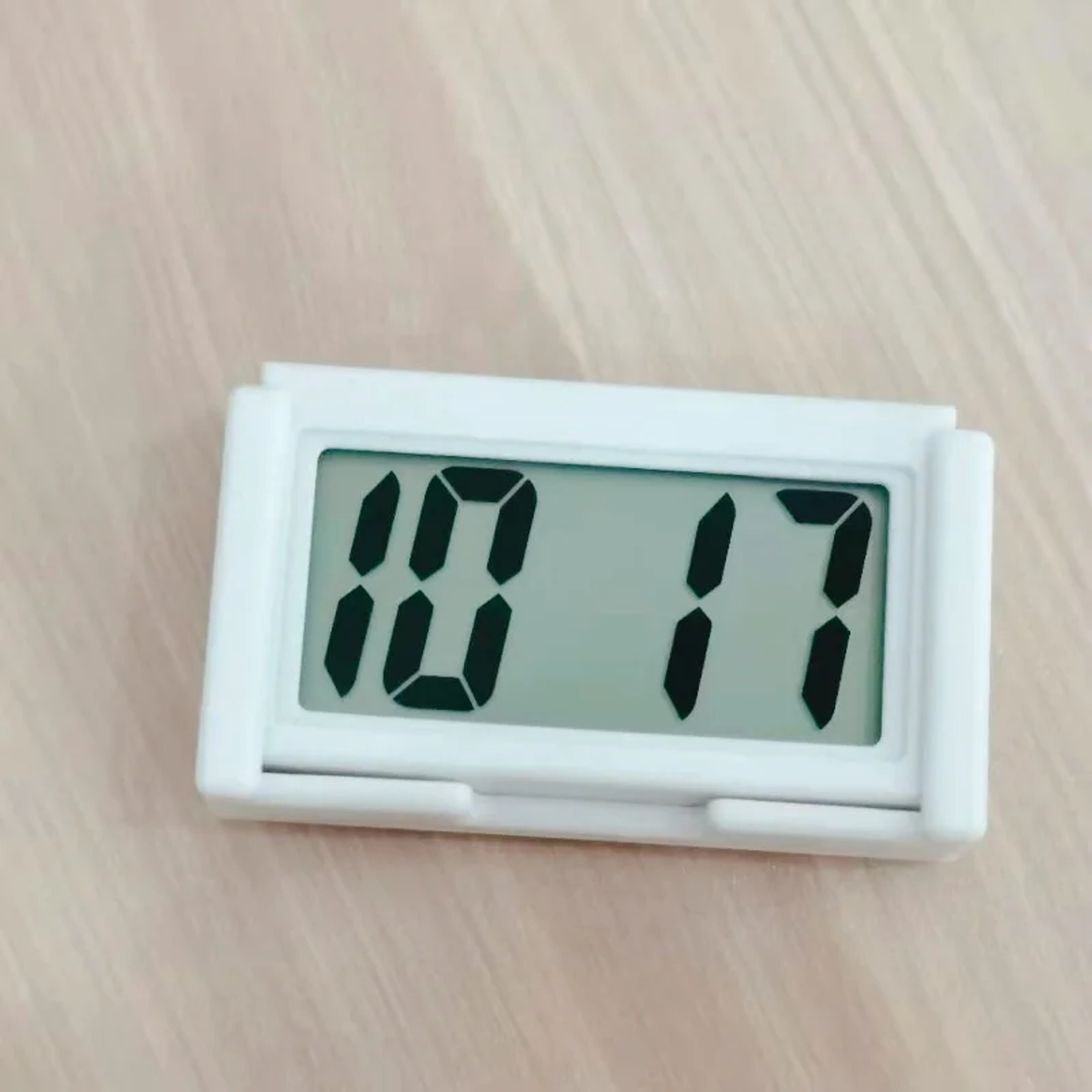 Mini Desk Clock Portable Travel Clock LCD Digital Battery Powered Table Clock With Date Display 0