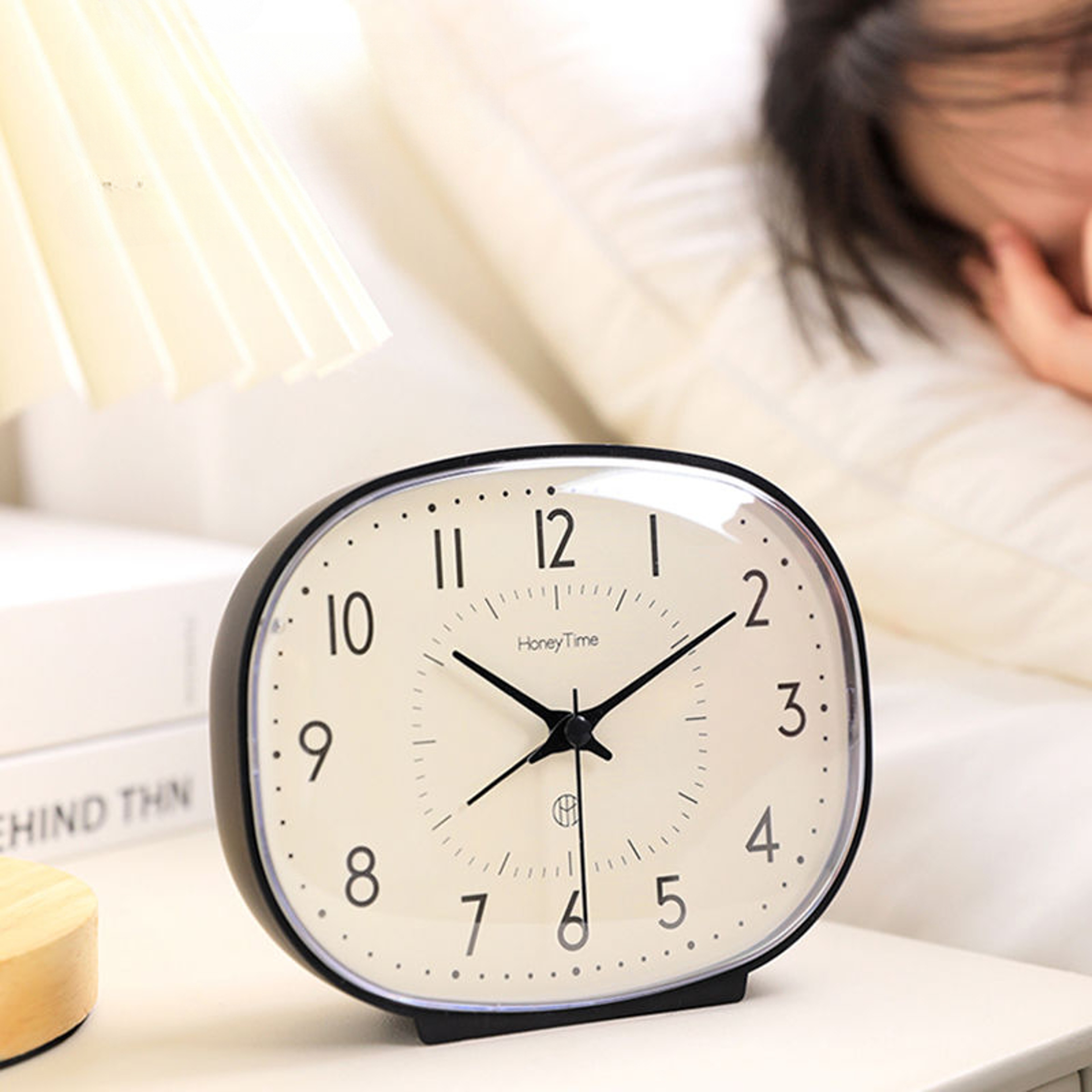 Vintage Silent Desk Alarm Clock Small Table Clock For Bedroom Kids Students Home Decor 0