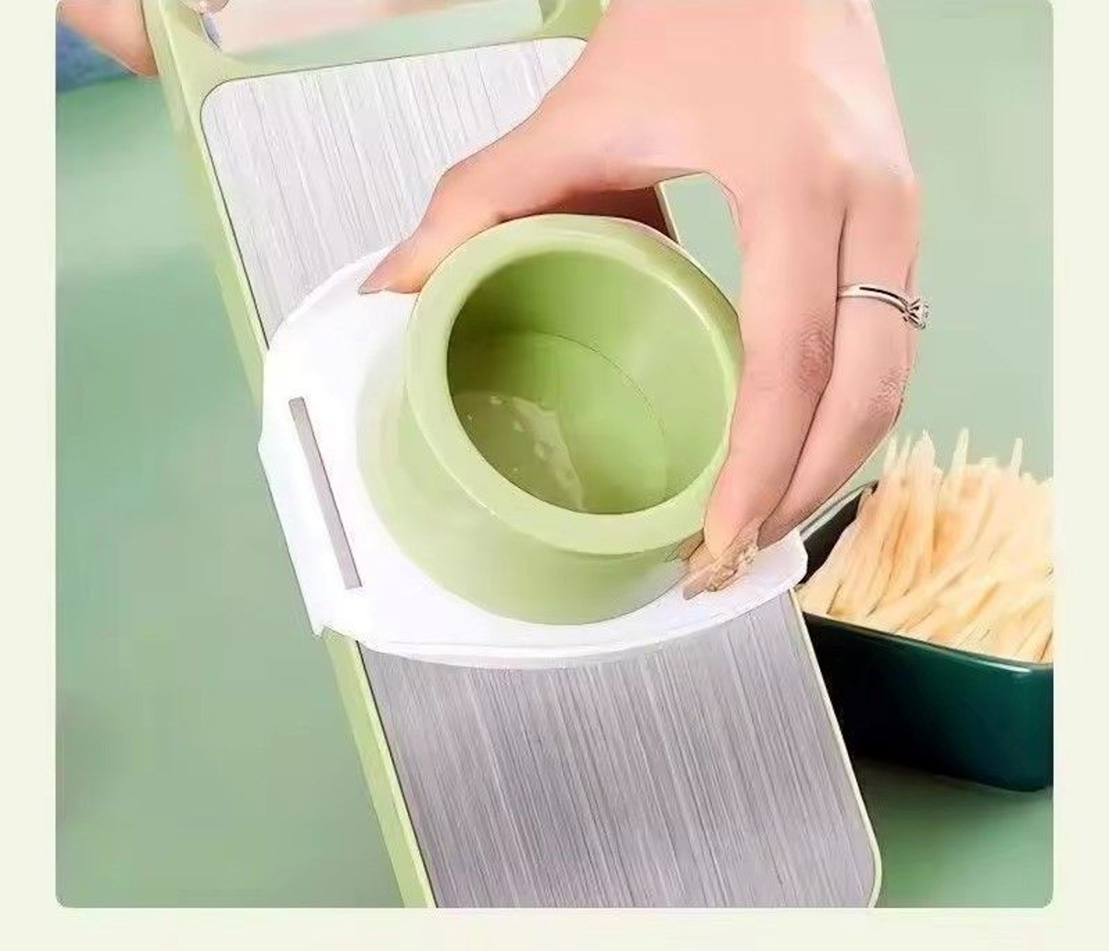 Multifunctional Vegetable Slicer And Kitchen Shredder With Hand Guard 0