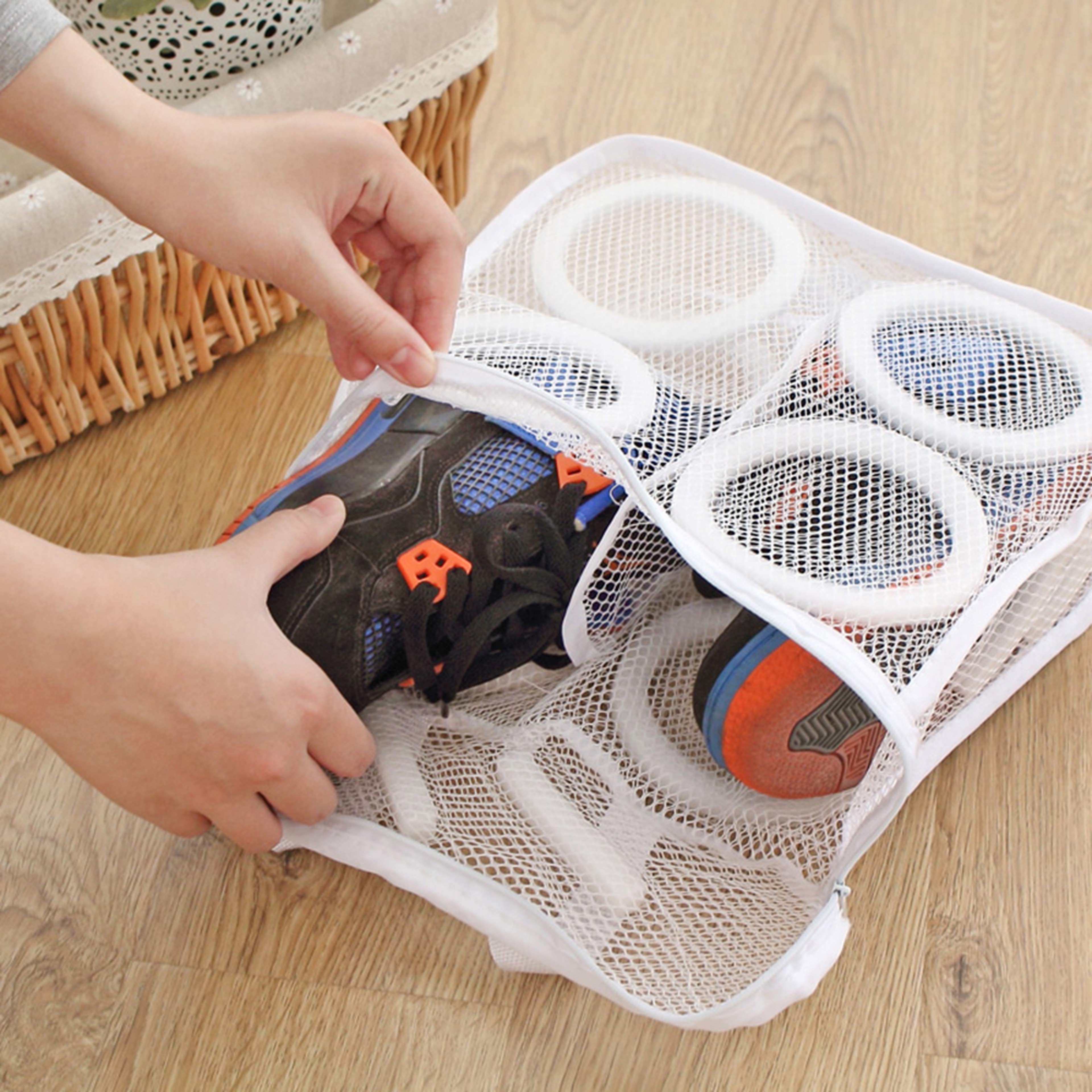 Protective Shoe Washing Bag Mesh Sneaker Laundry Organizer 0