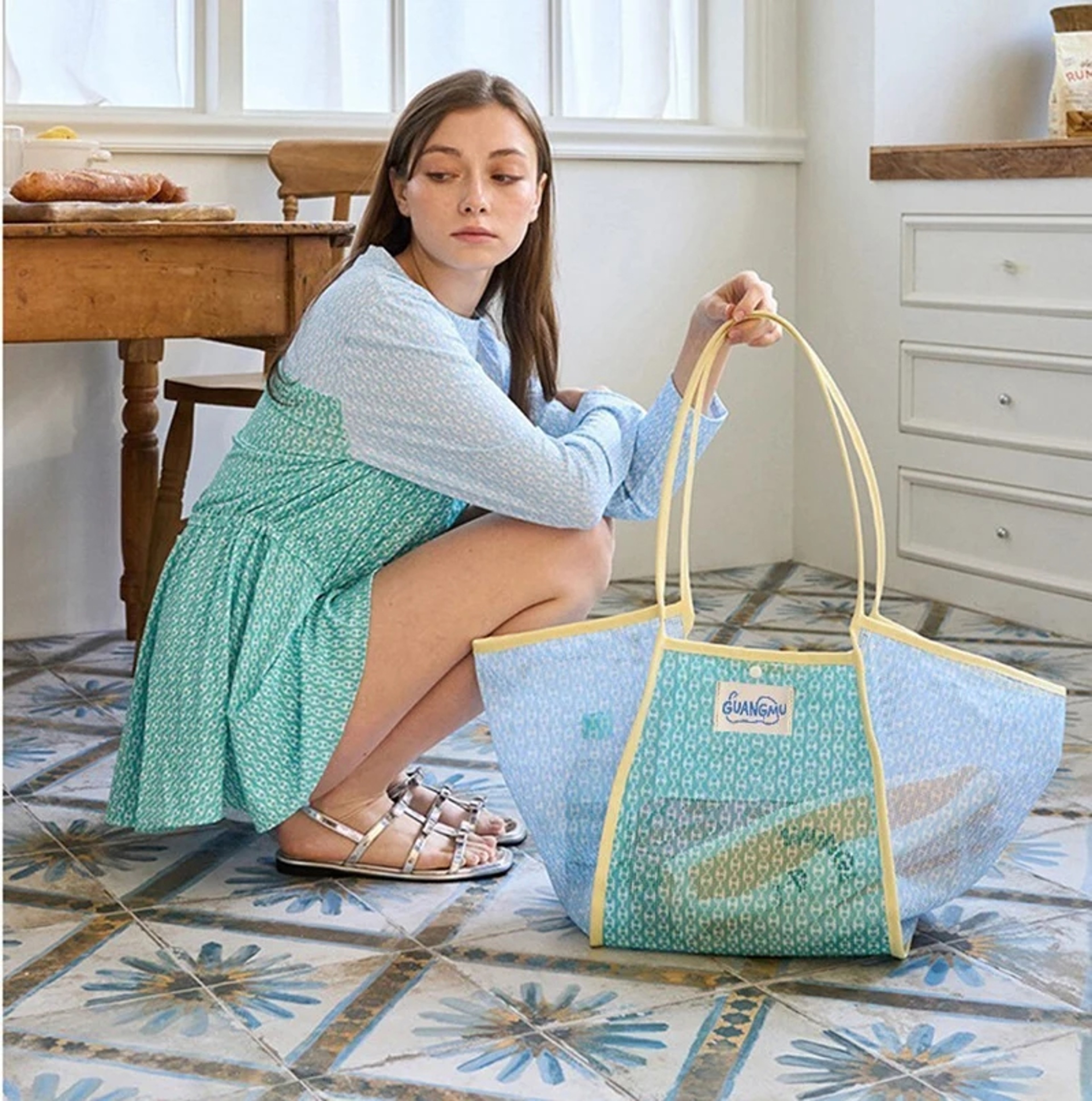 Color Block Mesh Beach Bag Large Capacity Beach Tote For Pool Travel 3