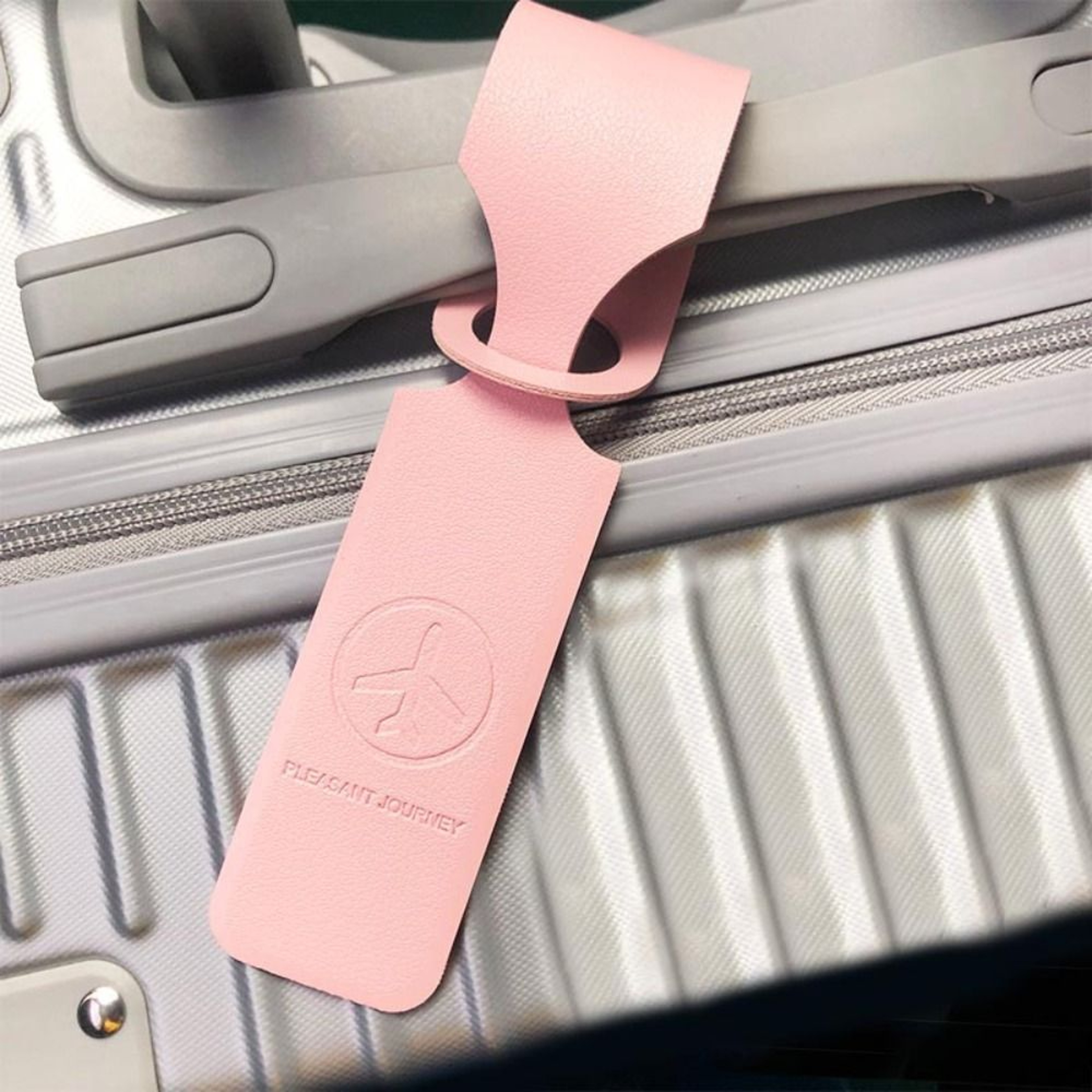 Leather Luggage Tag For Suitcases Handbags And Travel Bags 1