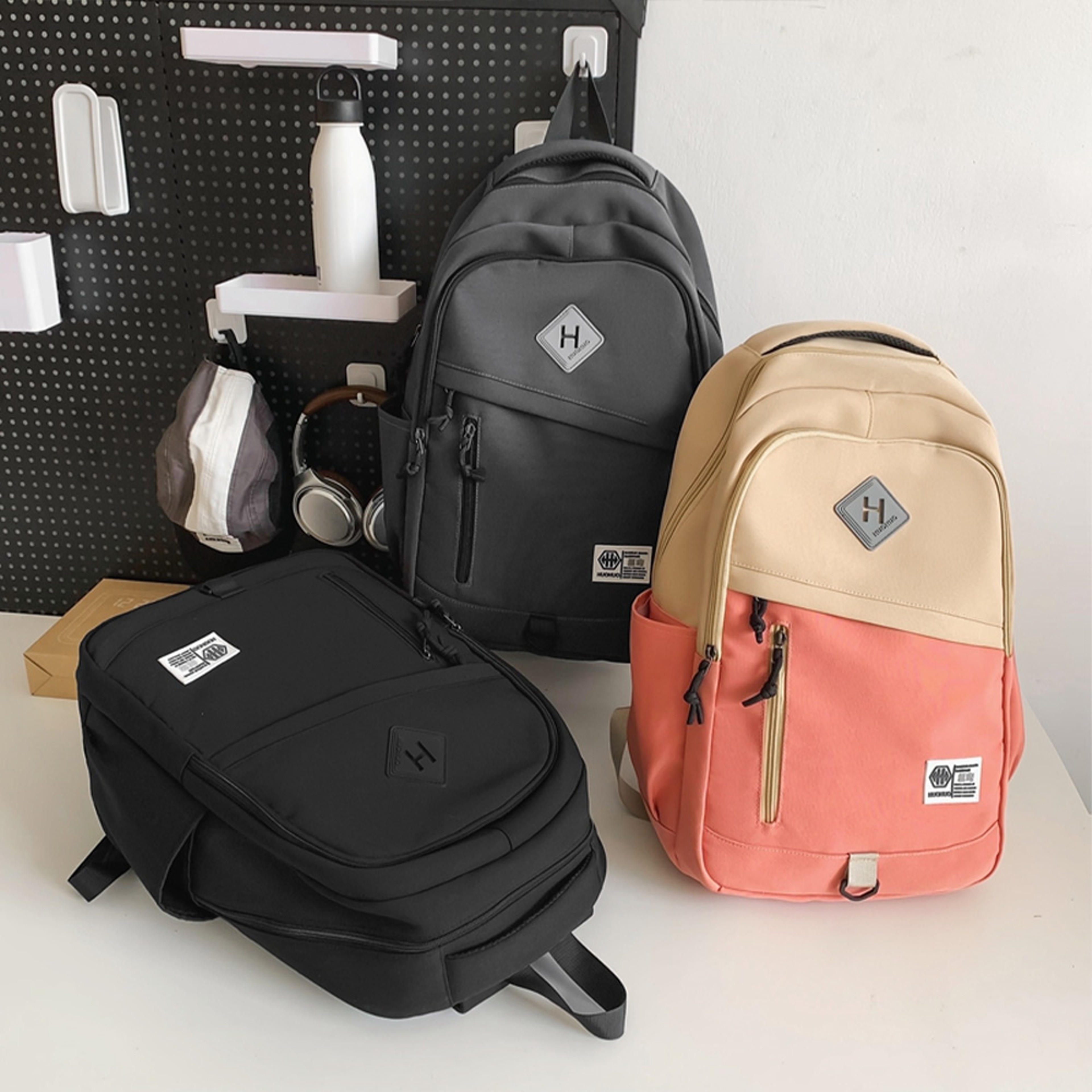 Minimalist Color Block Nylon Backpack For Work Travel And Daily Use 4