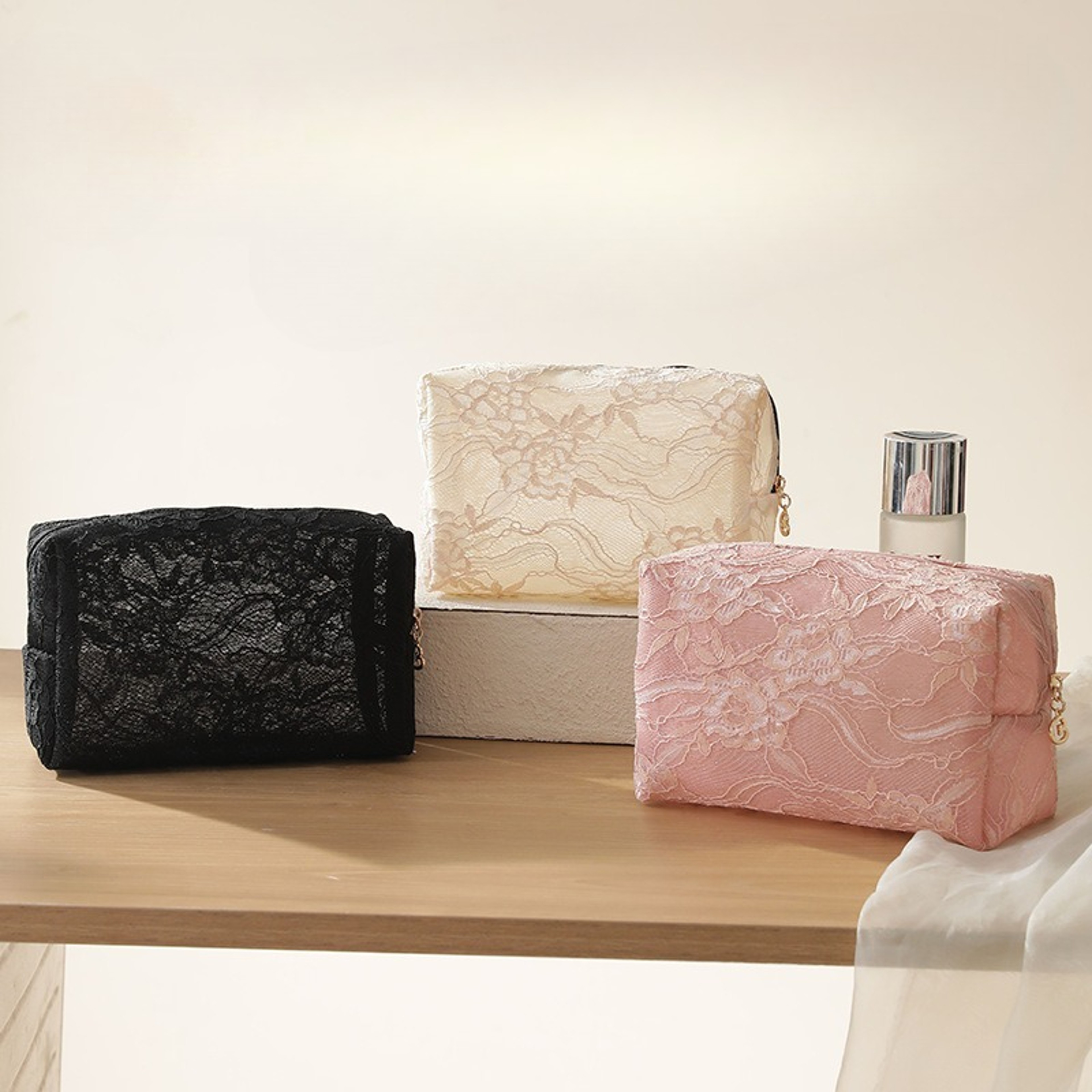 Lace Travel Makeup Bag Mesh Cosmetic Pouch With Inner Pockets 5