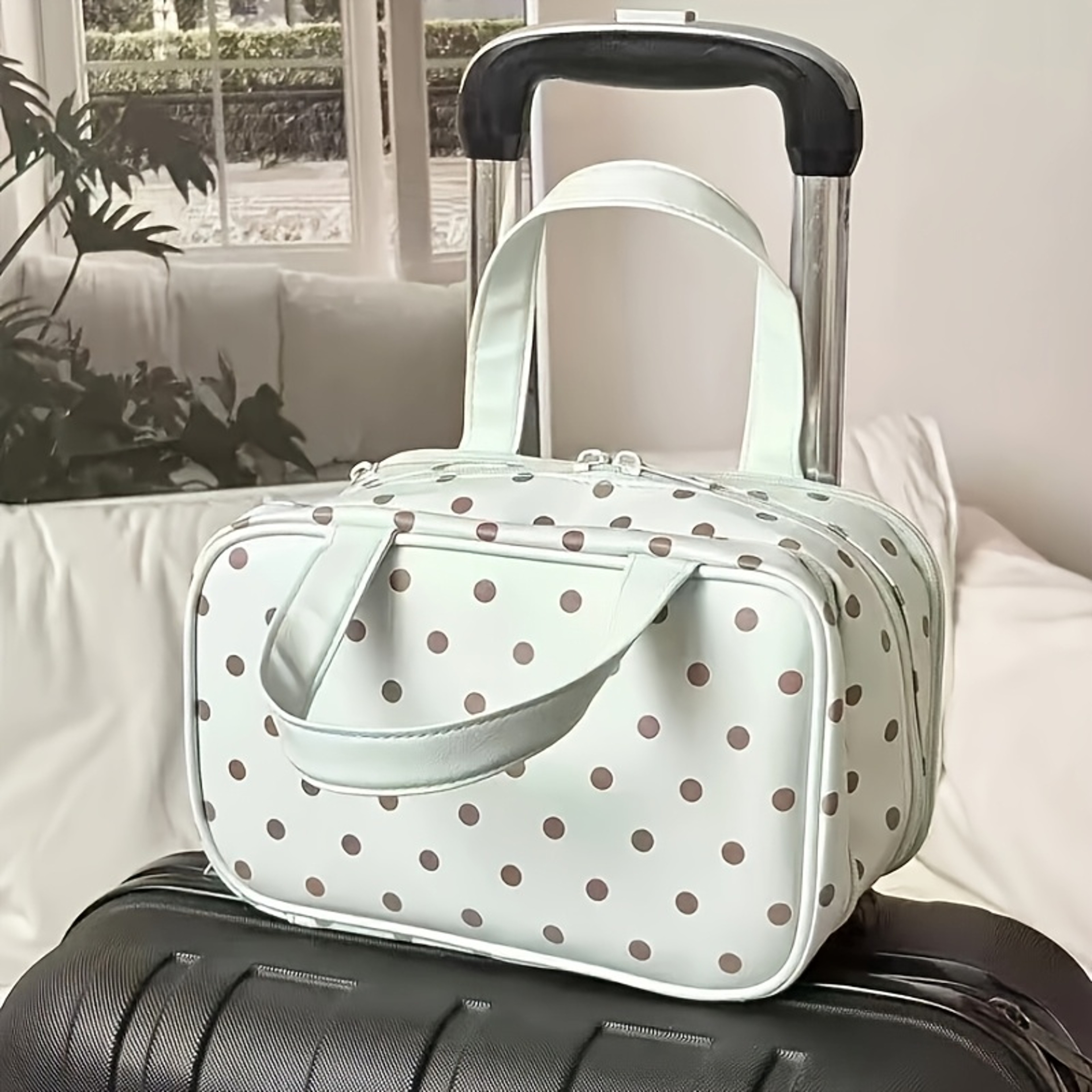 Three Layer Travel Toiletry Bag Large Capacity Makeup Organizer For Women 1