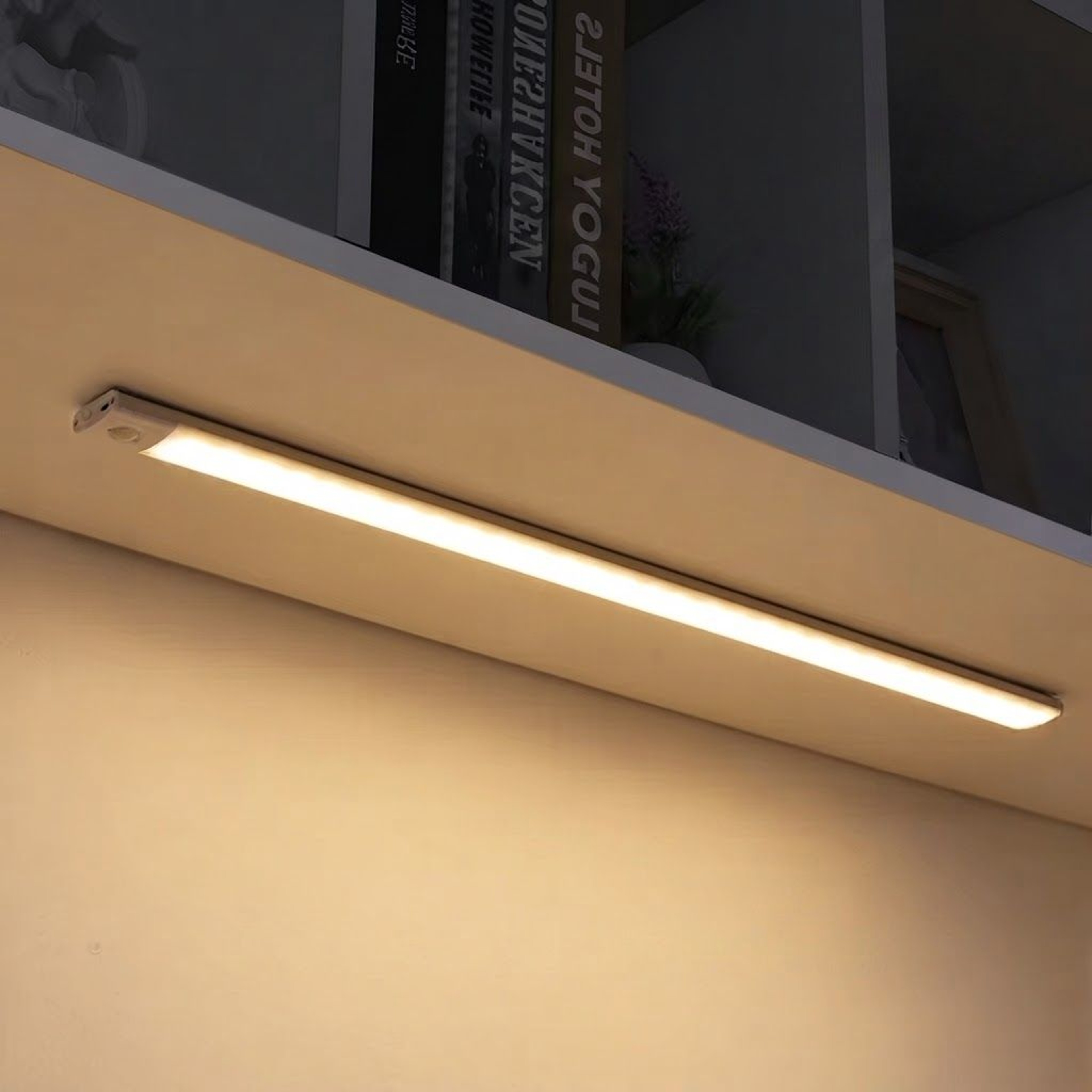 USB Rechargeable Motion Sensor Night Light Under Cabinet LED Lamp 0