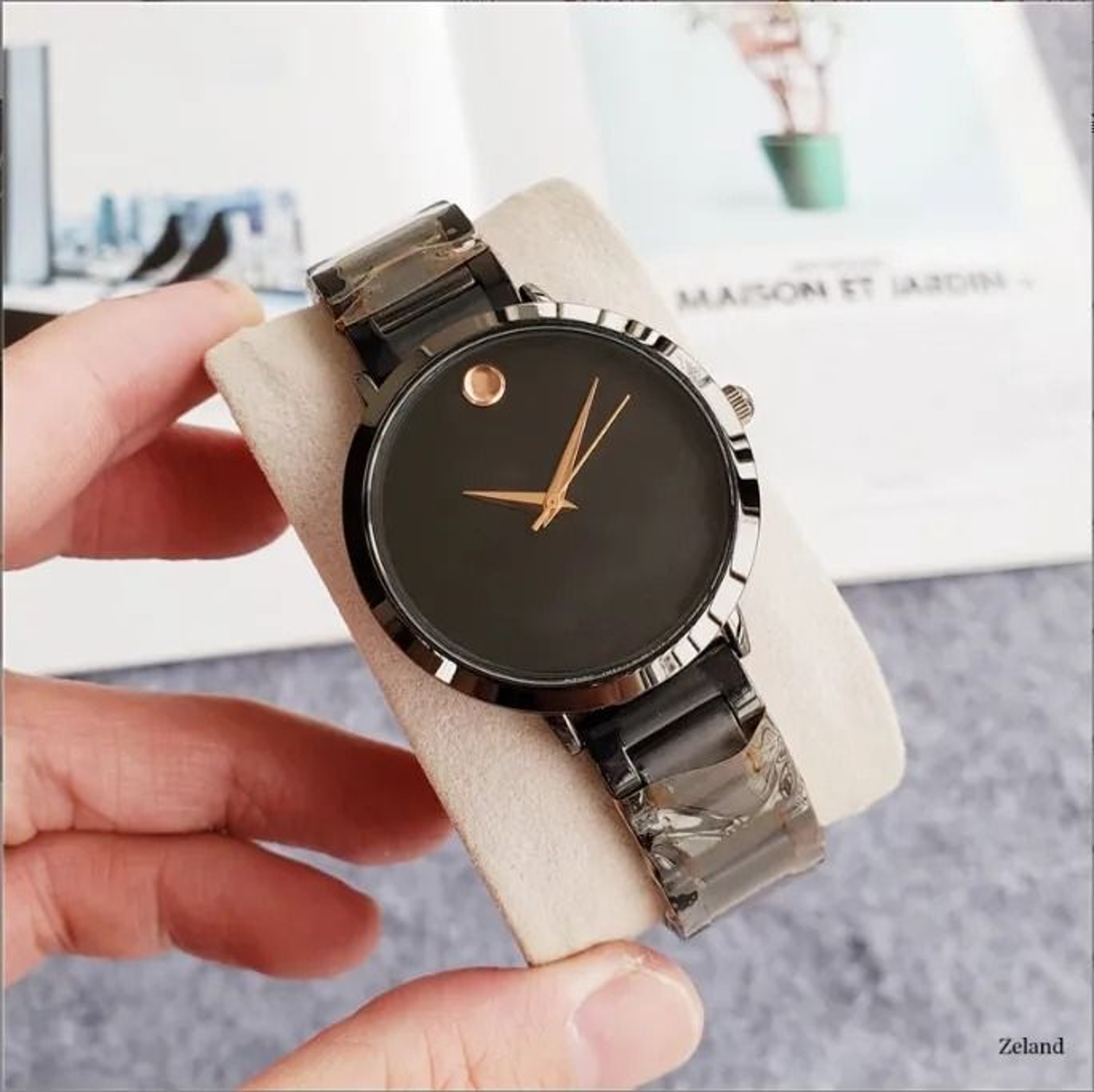 Luxury Womens Quartz Gold Fashion Sports Watch 2