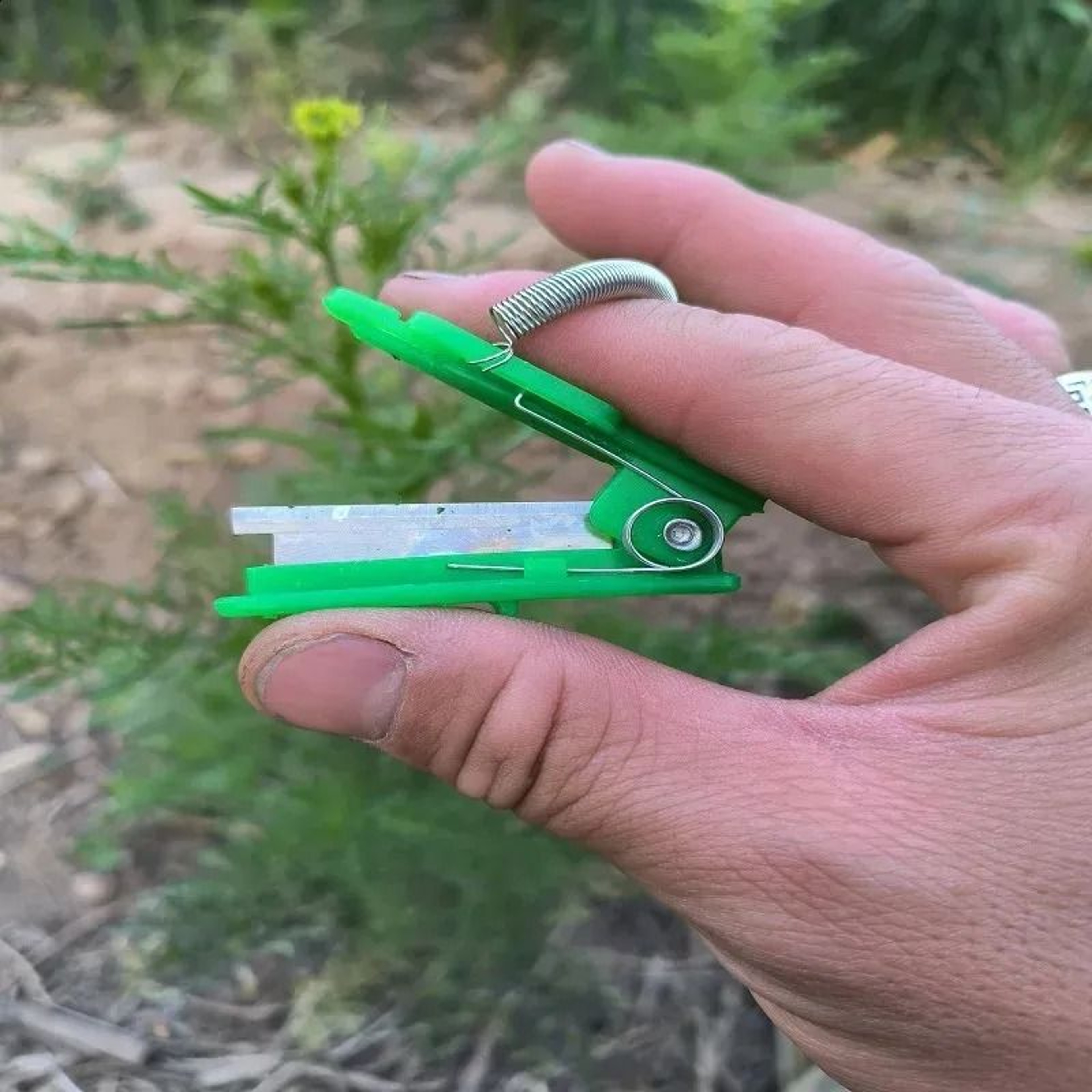 Thumb Knife Fruit And Vegetable Picking Tool With Stainless Steel Cutter 0