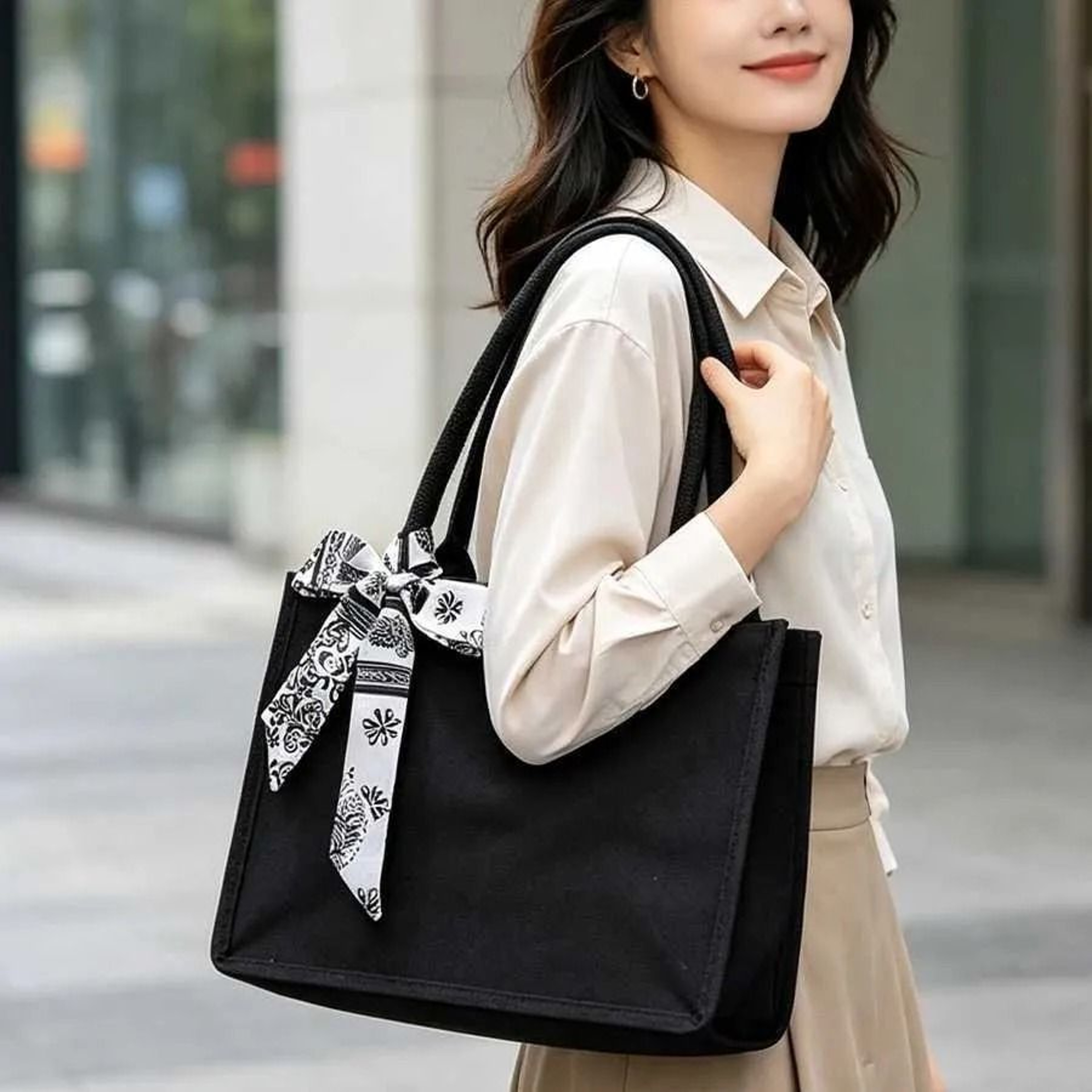 LargeCapacity SingleShoulder Tote Bag For School And Commuting 0