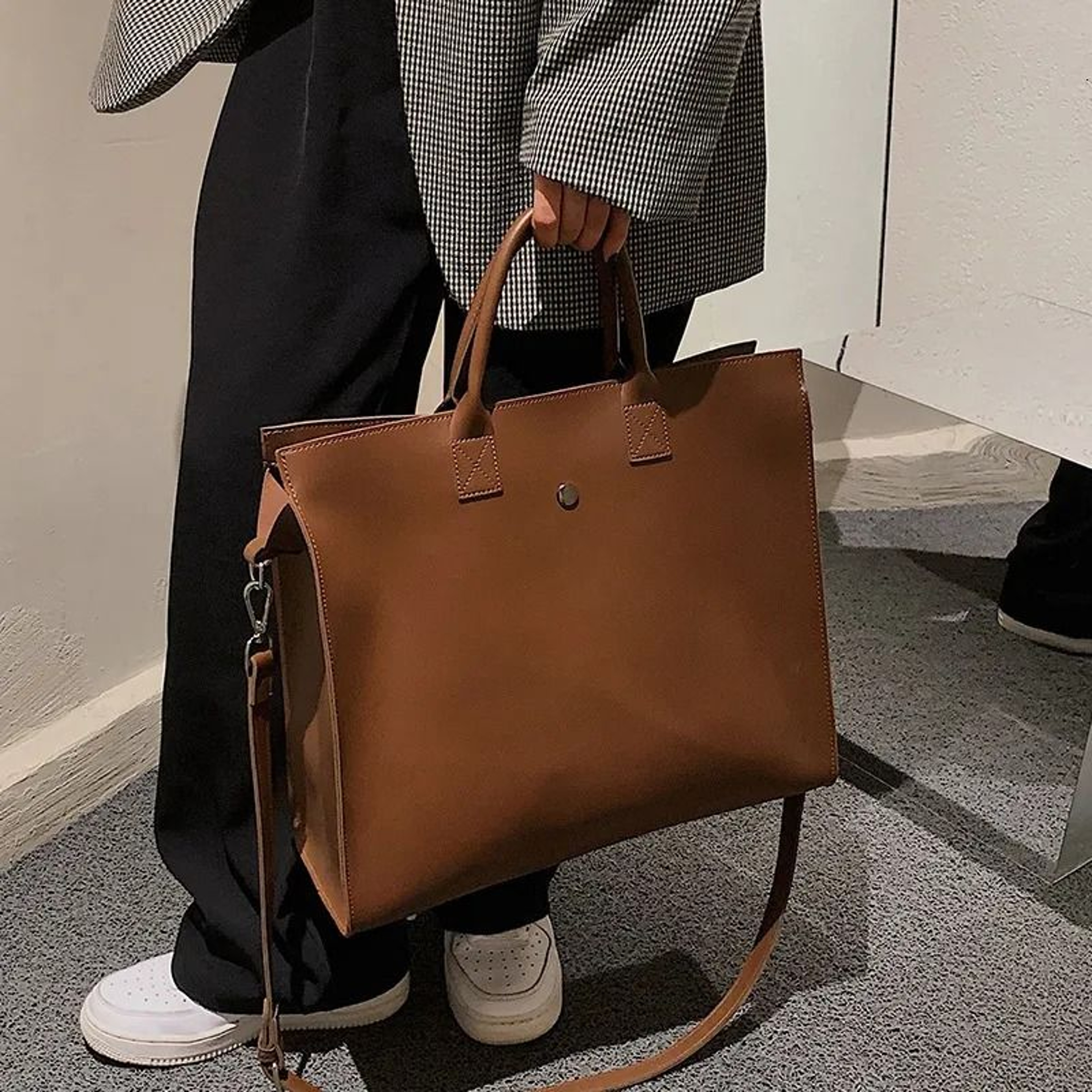 Solid Brown Large Tote Bag With Magnetic Snap And Detachable Crossbody Strap 2