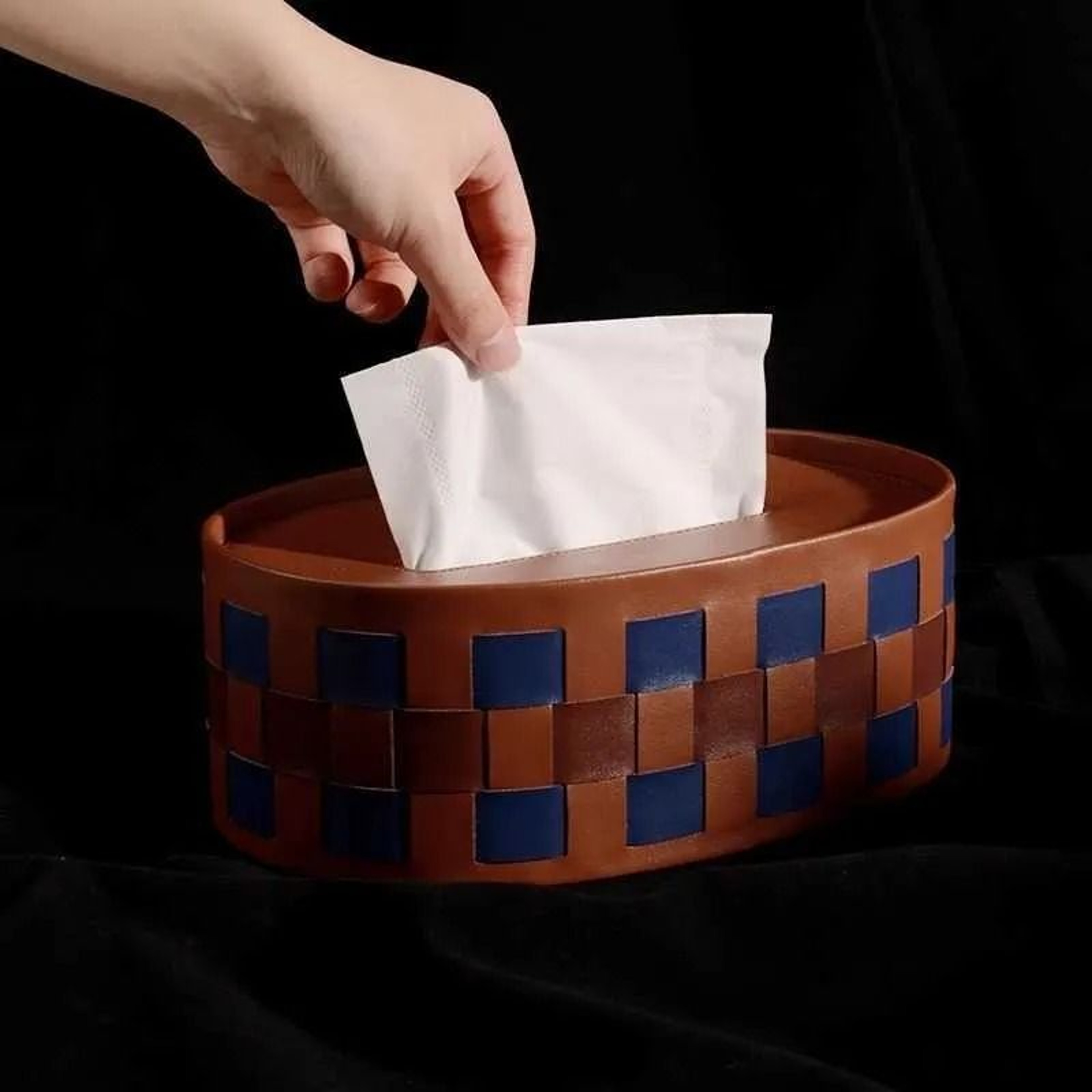Oval Chessboard Pattern Tissue Box Cover 0