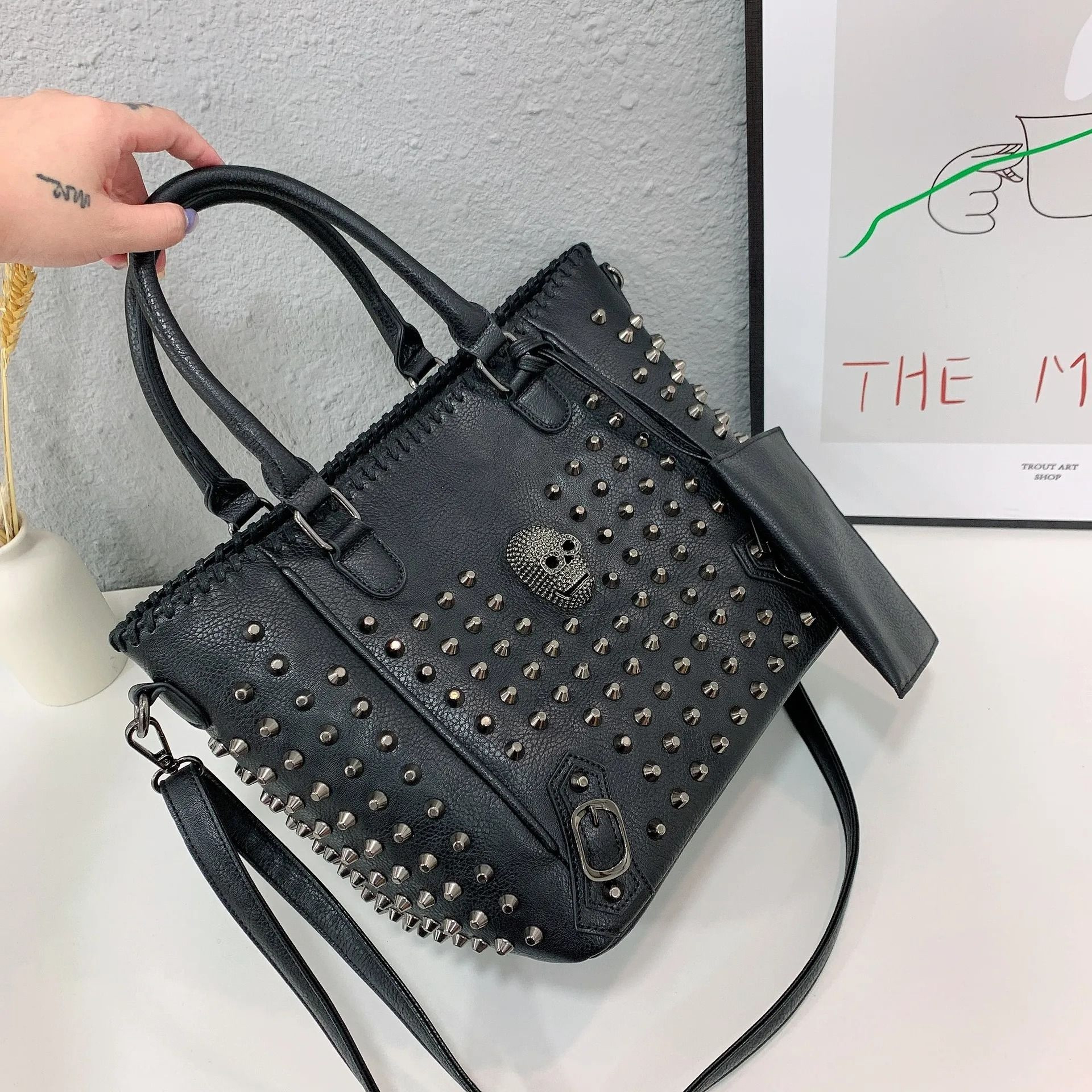 Studded Punk Tote Shoulder Bag With Skull Decor And Detachable Coin Purse 3