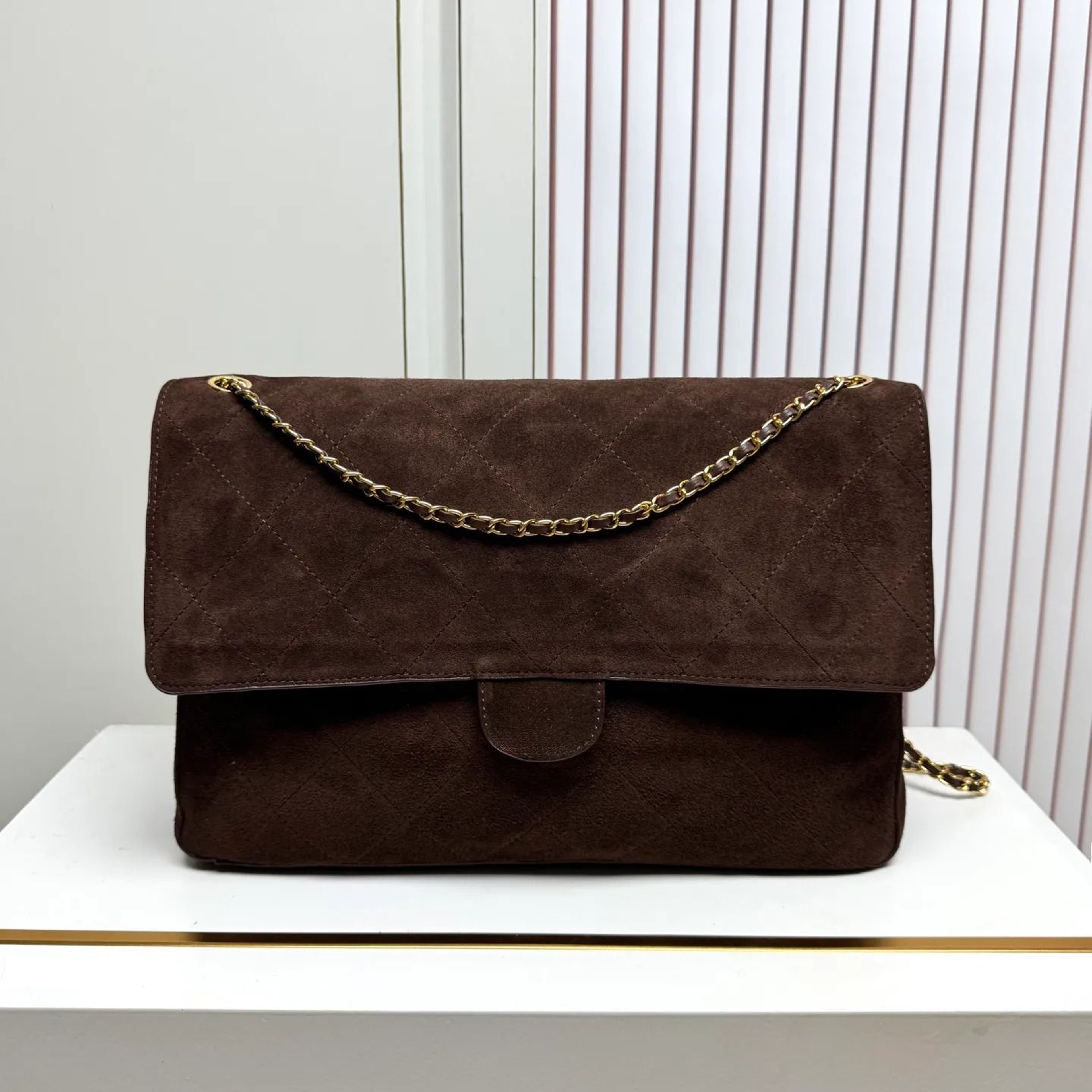 Suede Shoulder Bag With Diamond Pattern And Retro Gold Buckle 2