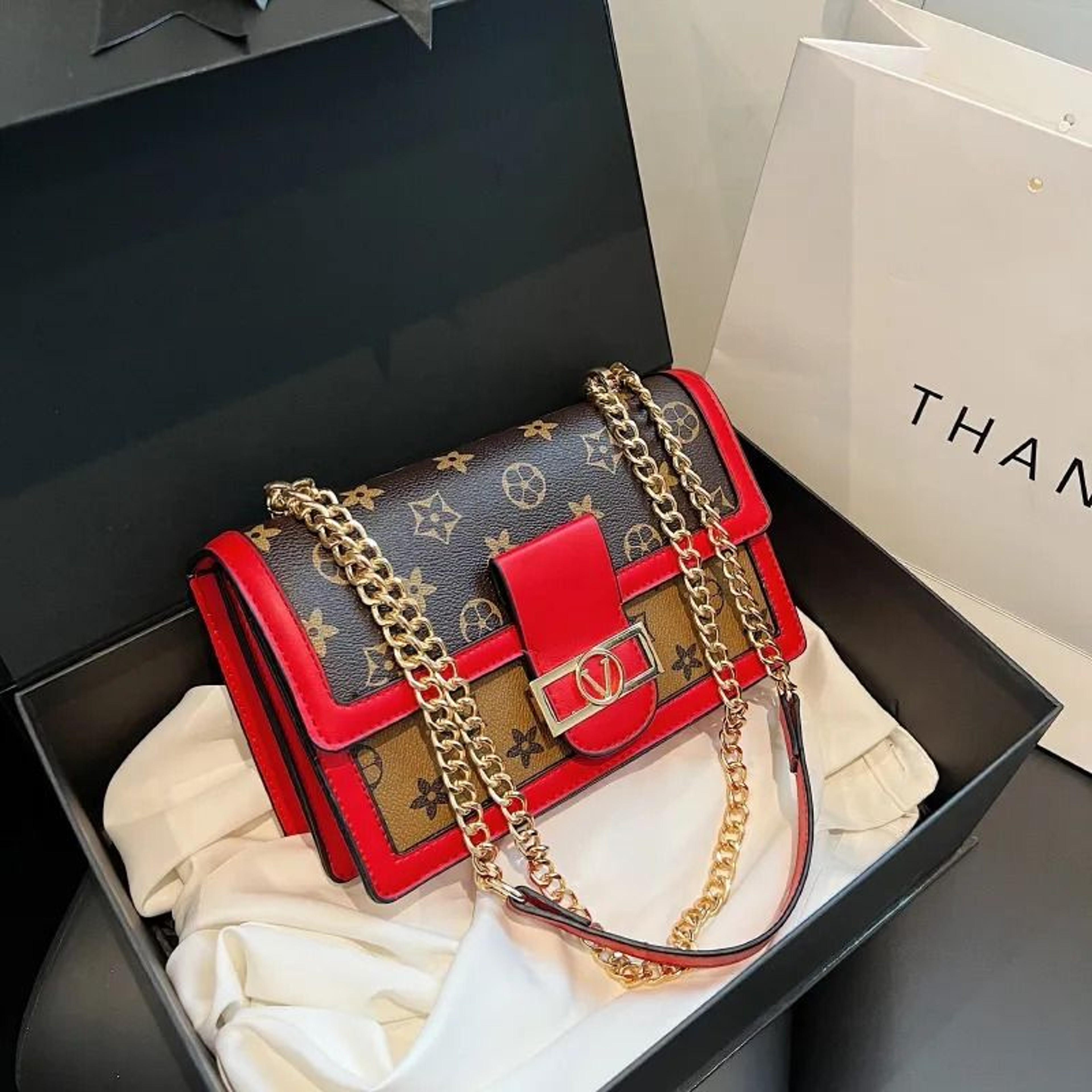 Square Crossbody Shoulder Bag With Adjustable Strap And Chain Print 2