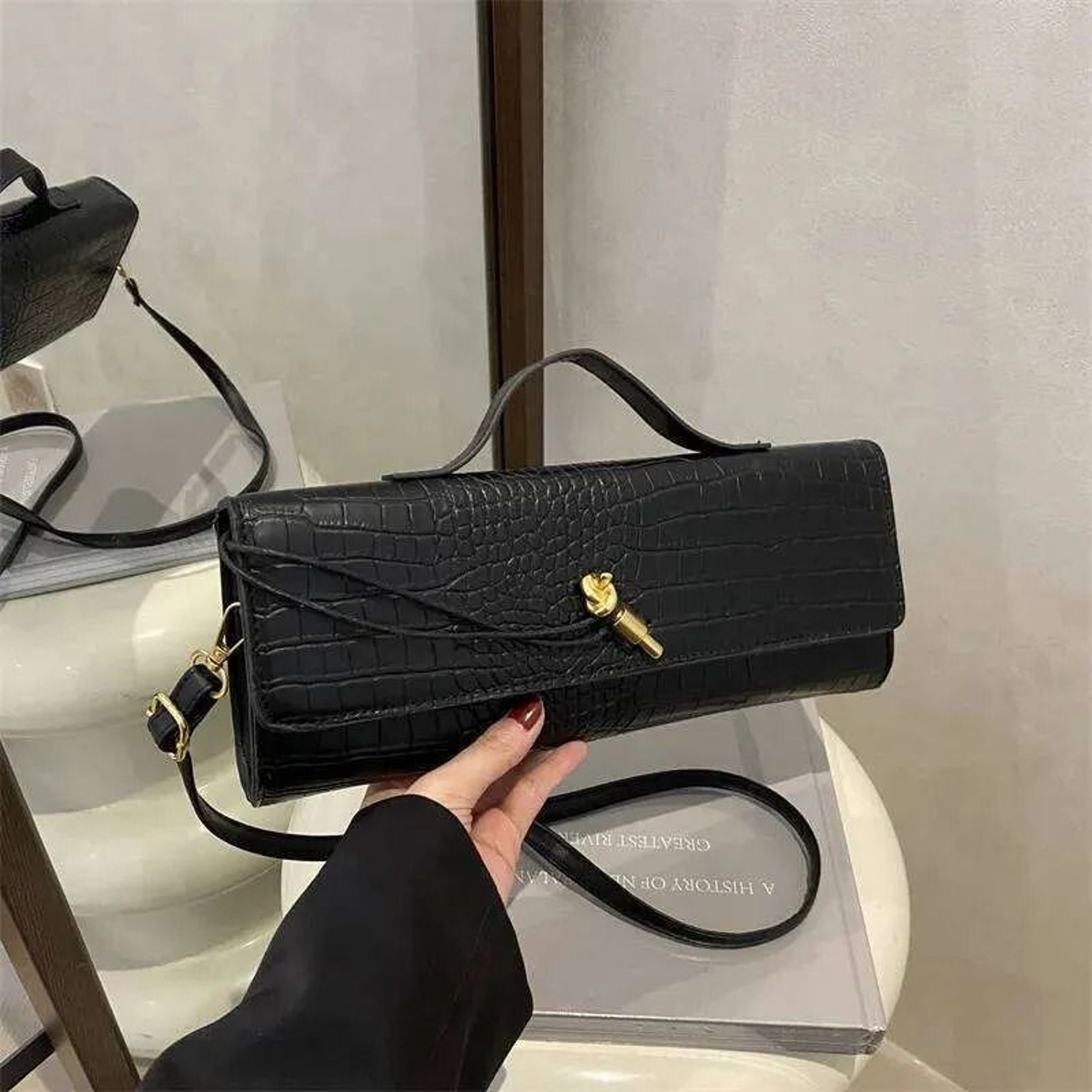 Crocodile Pattern PU Leather Clutch Shoulder Crossbody Bag 1