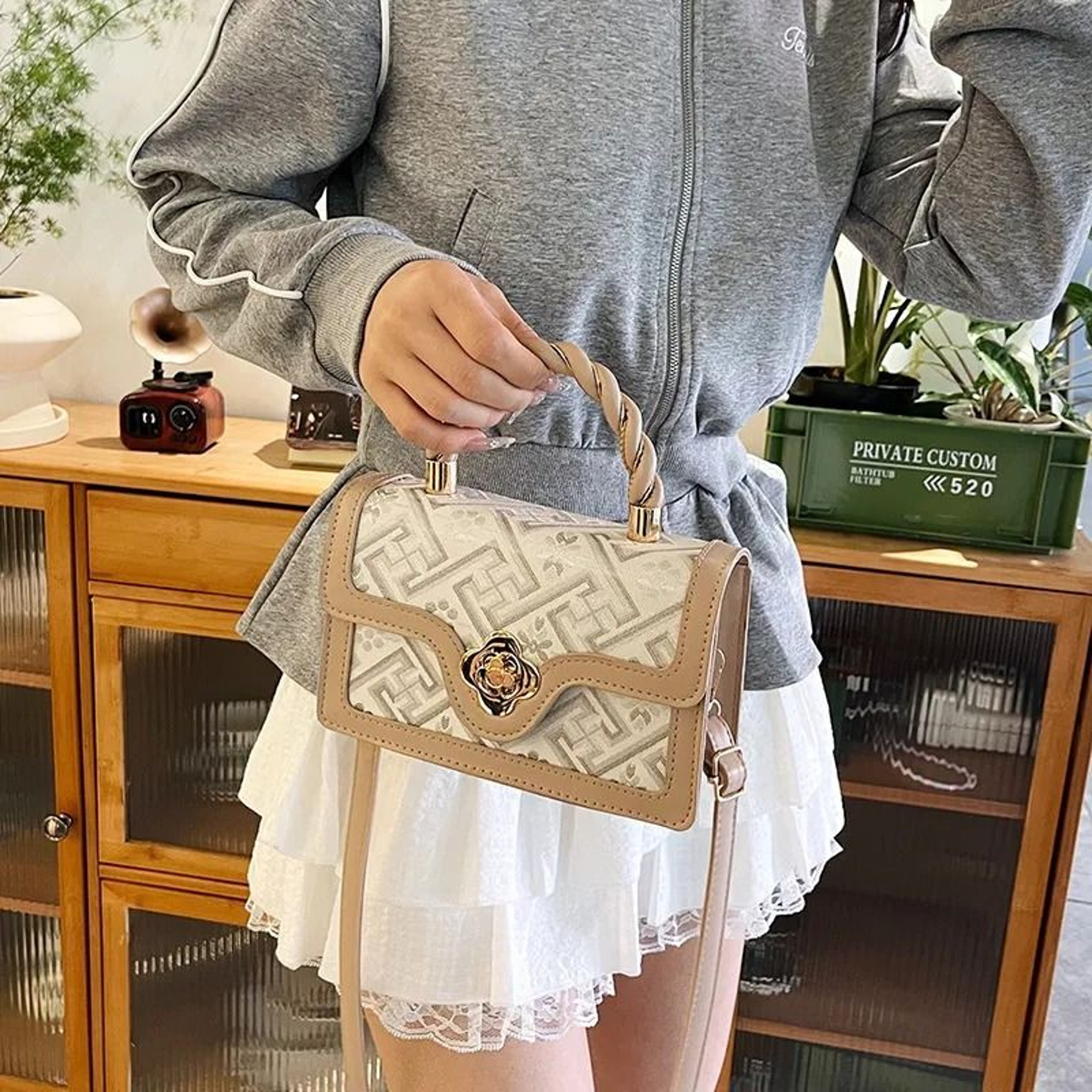Womens Small Square Crossbody Bag In PU Leather For Everyday Use 4