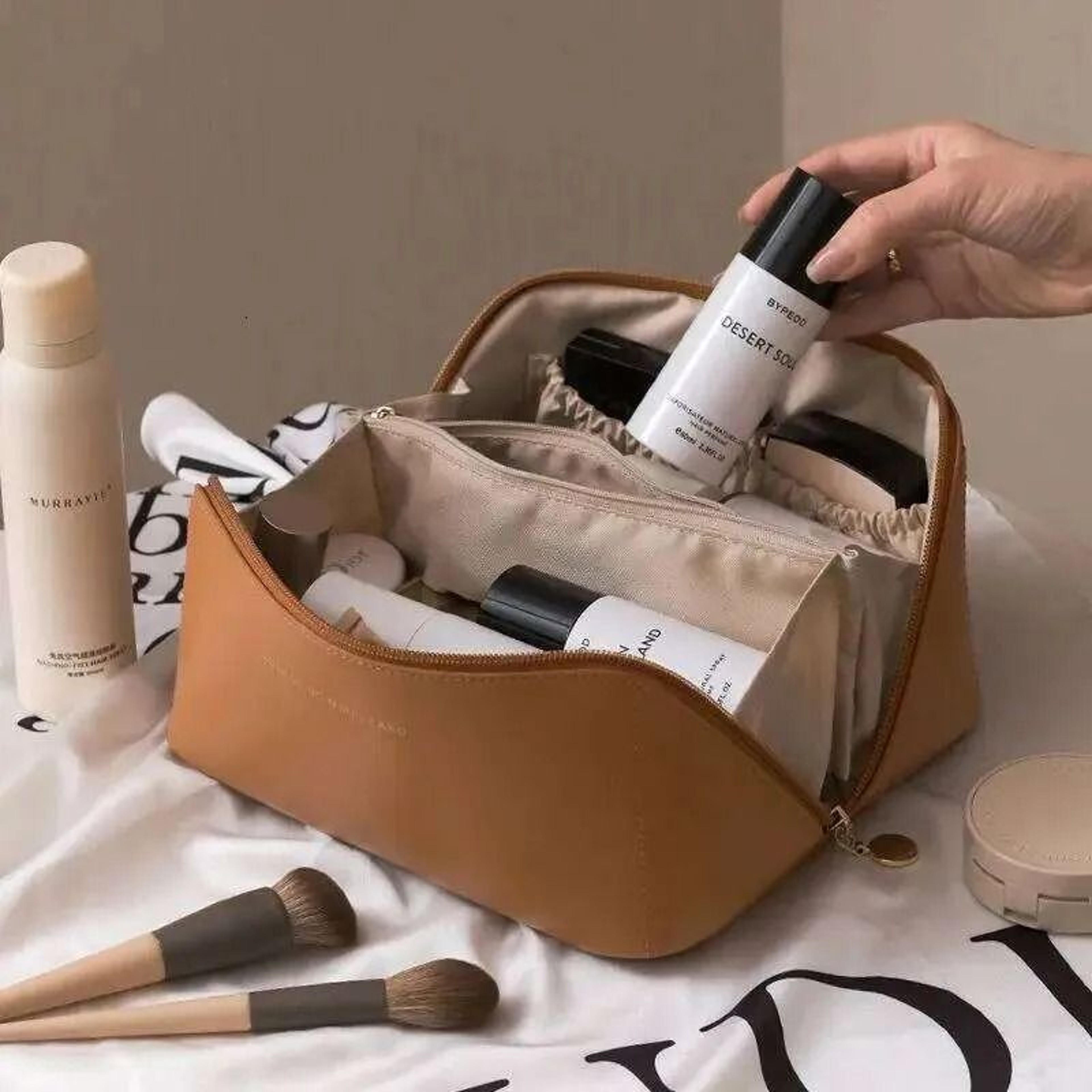 Large Capacity Waterproof Leather Makeup Bag For Travel And Toiletry Storage 3
