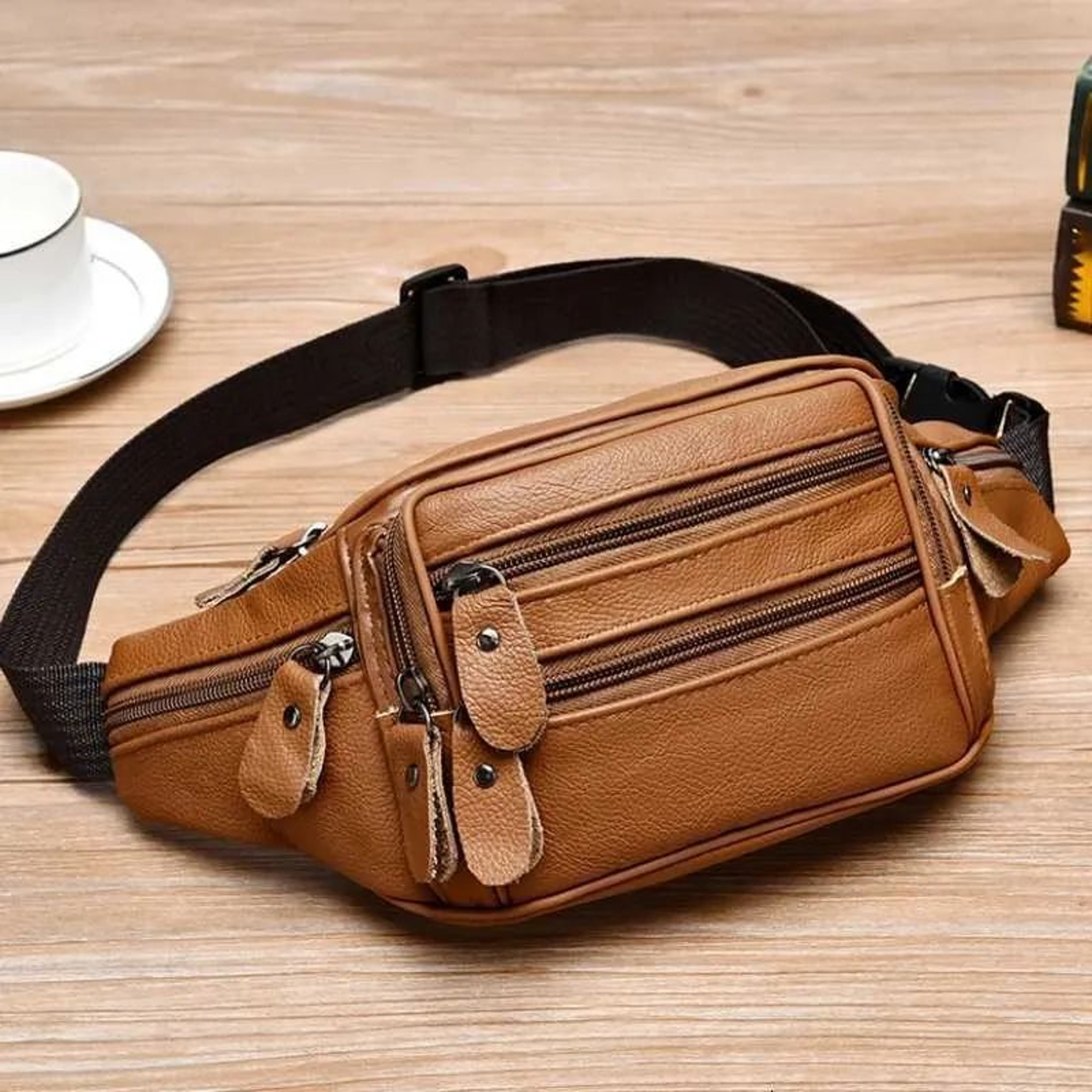 Mens Waterproof PU Leather Waist Bag With Large Capacity And Zipper Closure 0