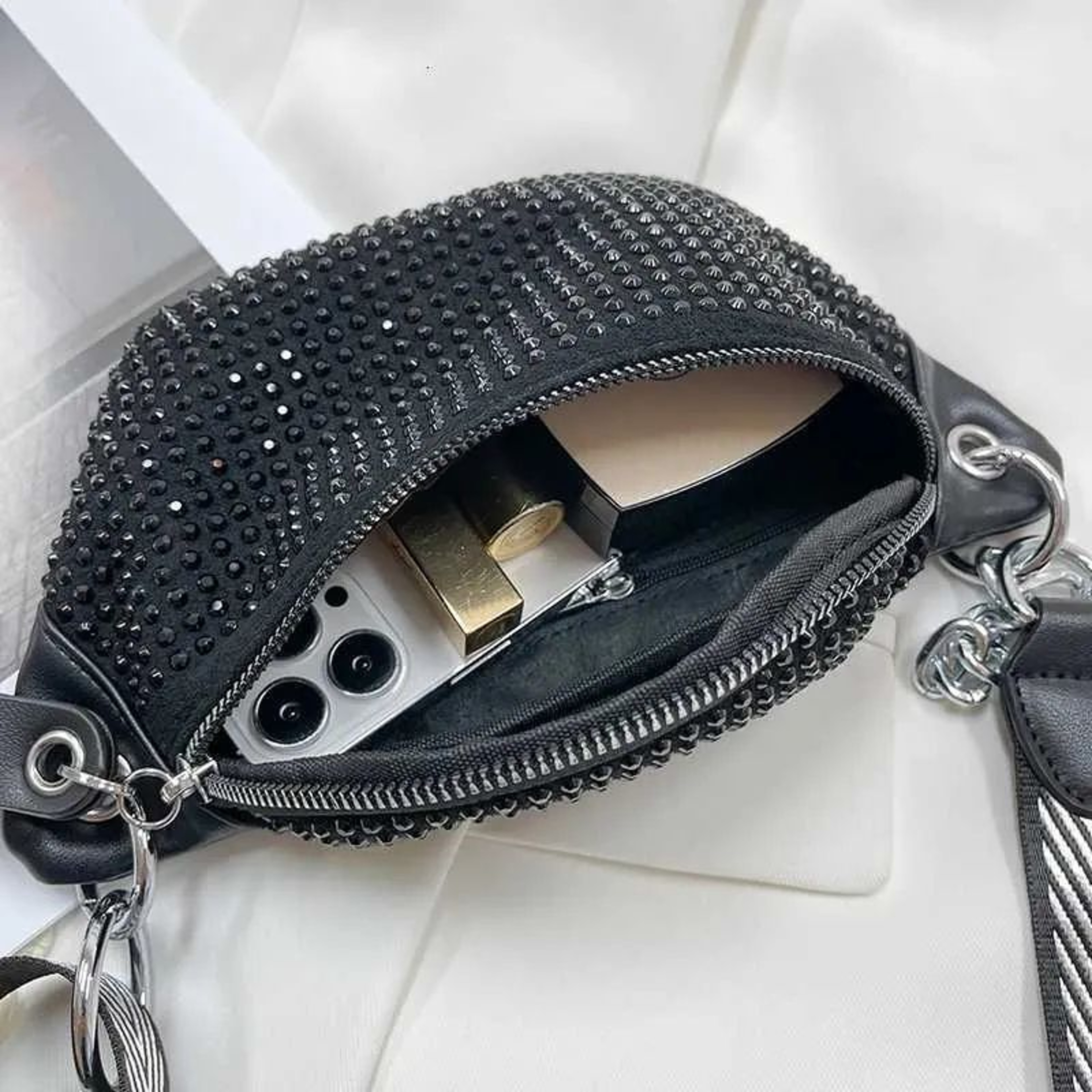 Vintage Diamond Waist Bag With Chain Strap For Women 4
