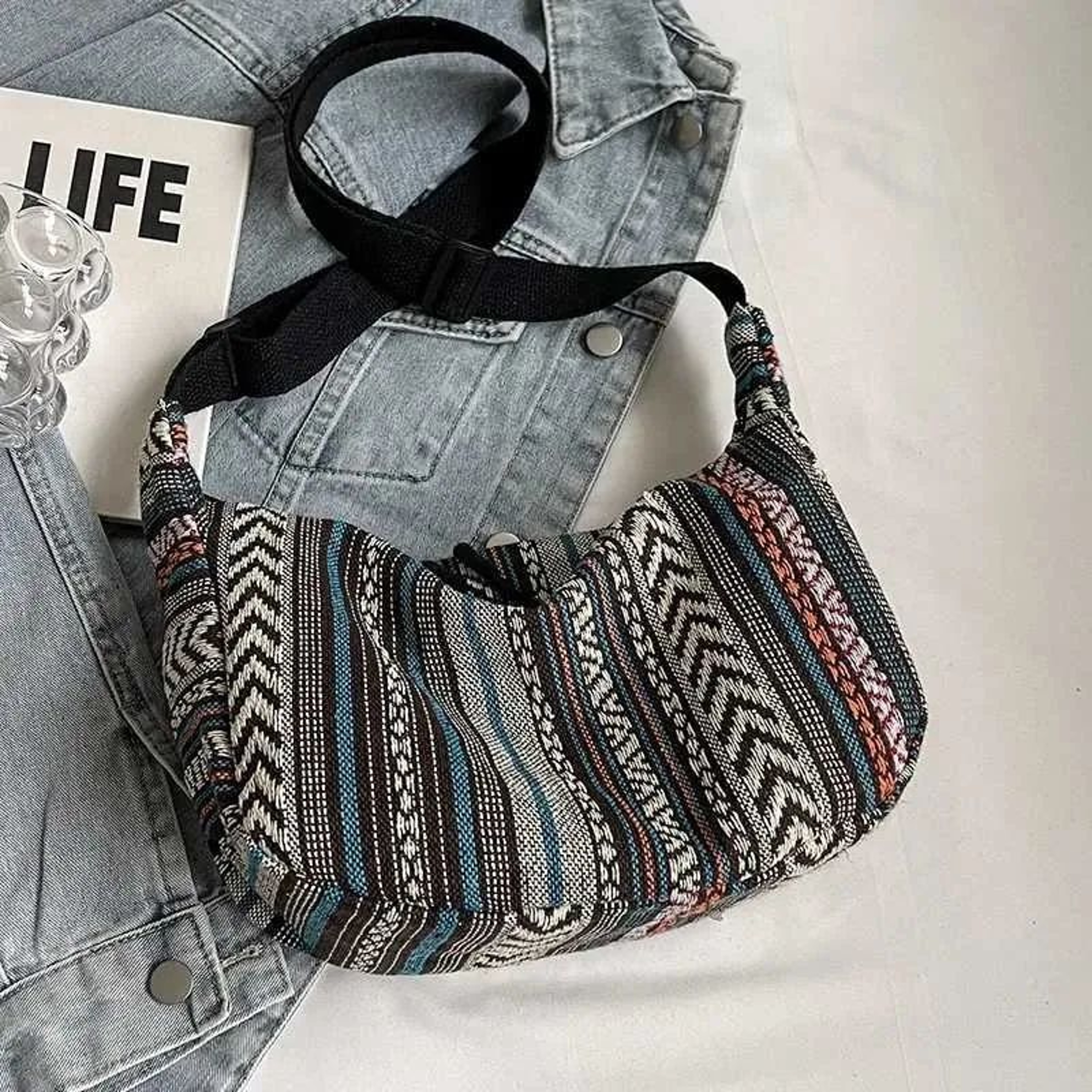 Tribal Style Canvas Crossbody Shoulder Bag With Striped Pattern And Zipper Closure 4