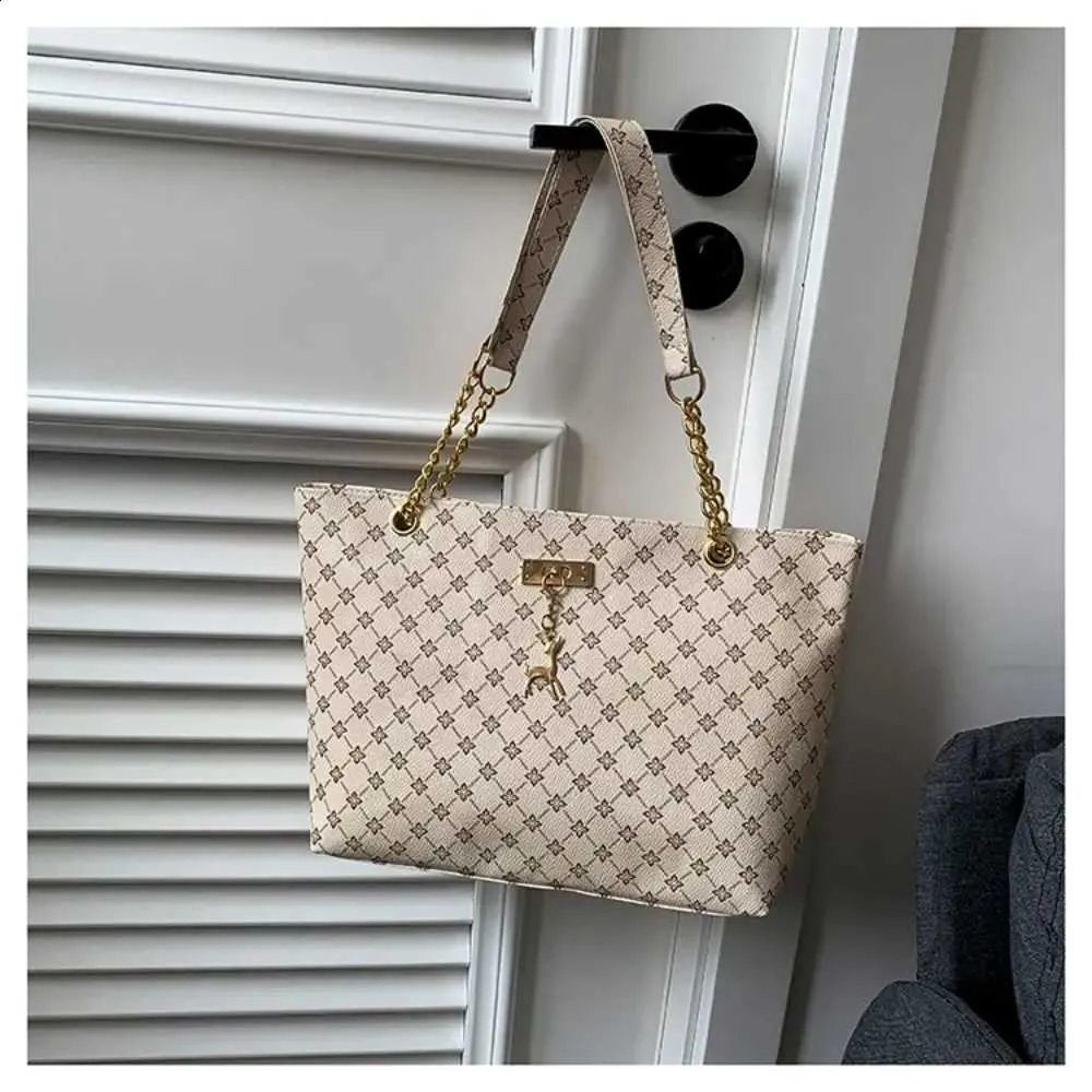 Womens Large Capacity Printed Tote Bag With Shoulder Strap For Everyday Use 2