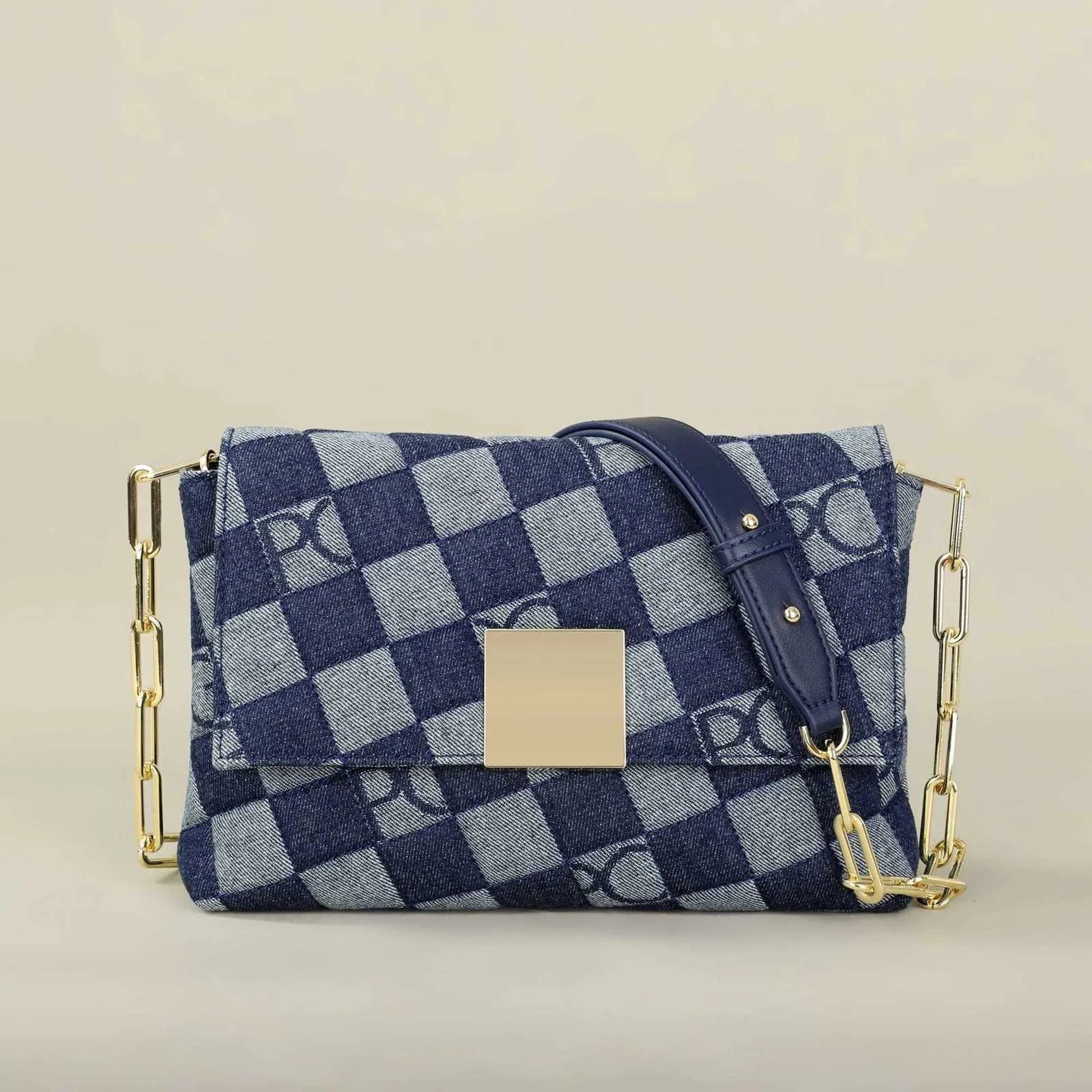 Women Luxury Style Crossbody Bag For Commuting And Everyday Wear 0