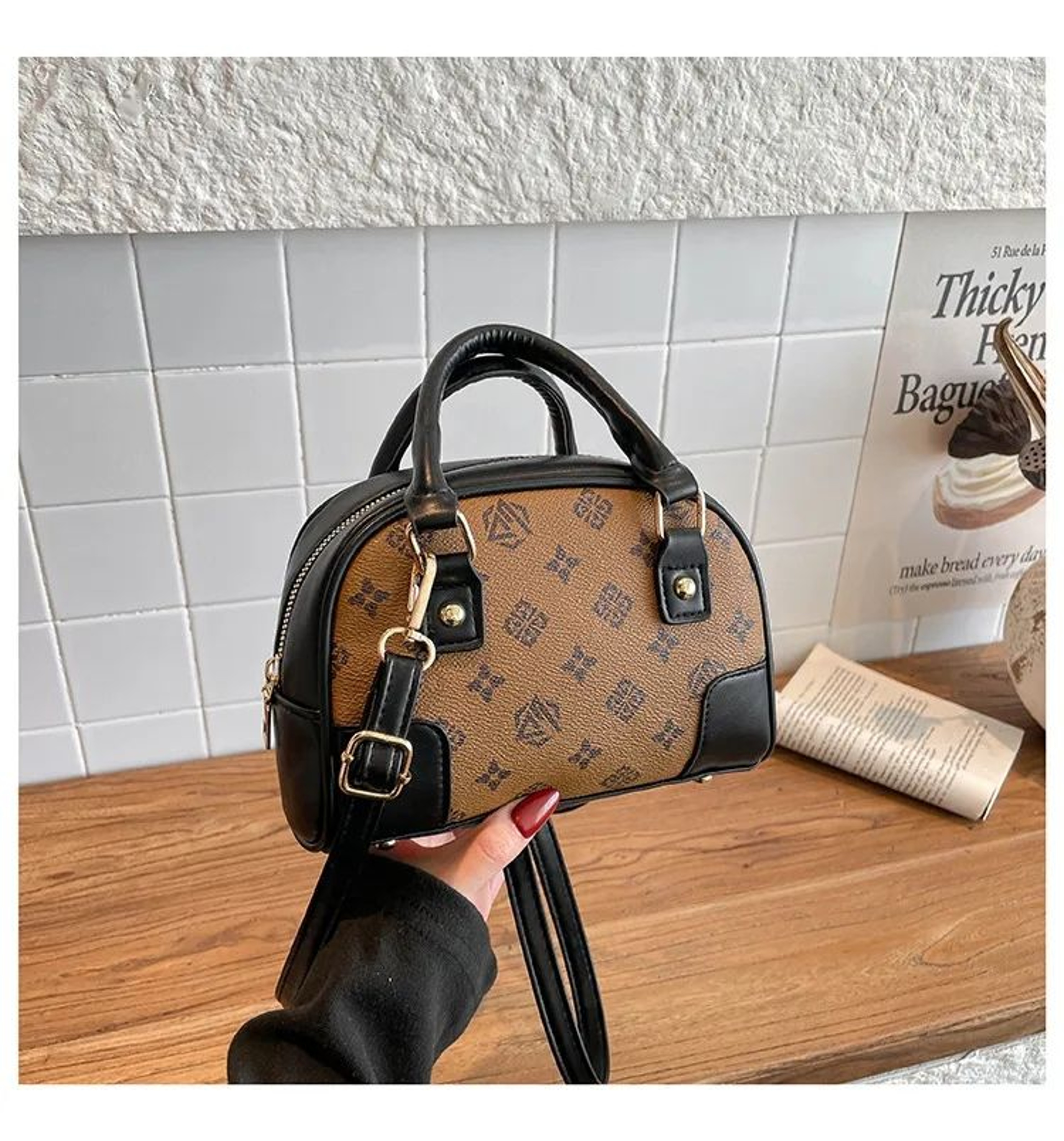 Women Large Capacity Monogram Shoulder Bag With Color Block Design 3