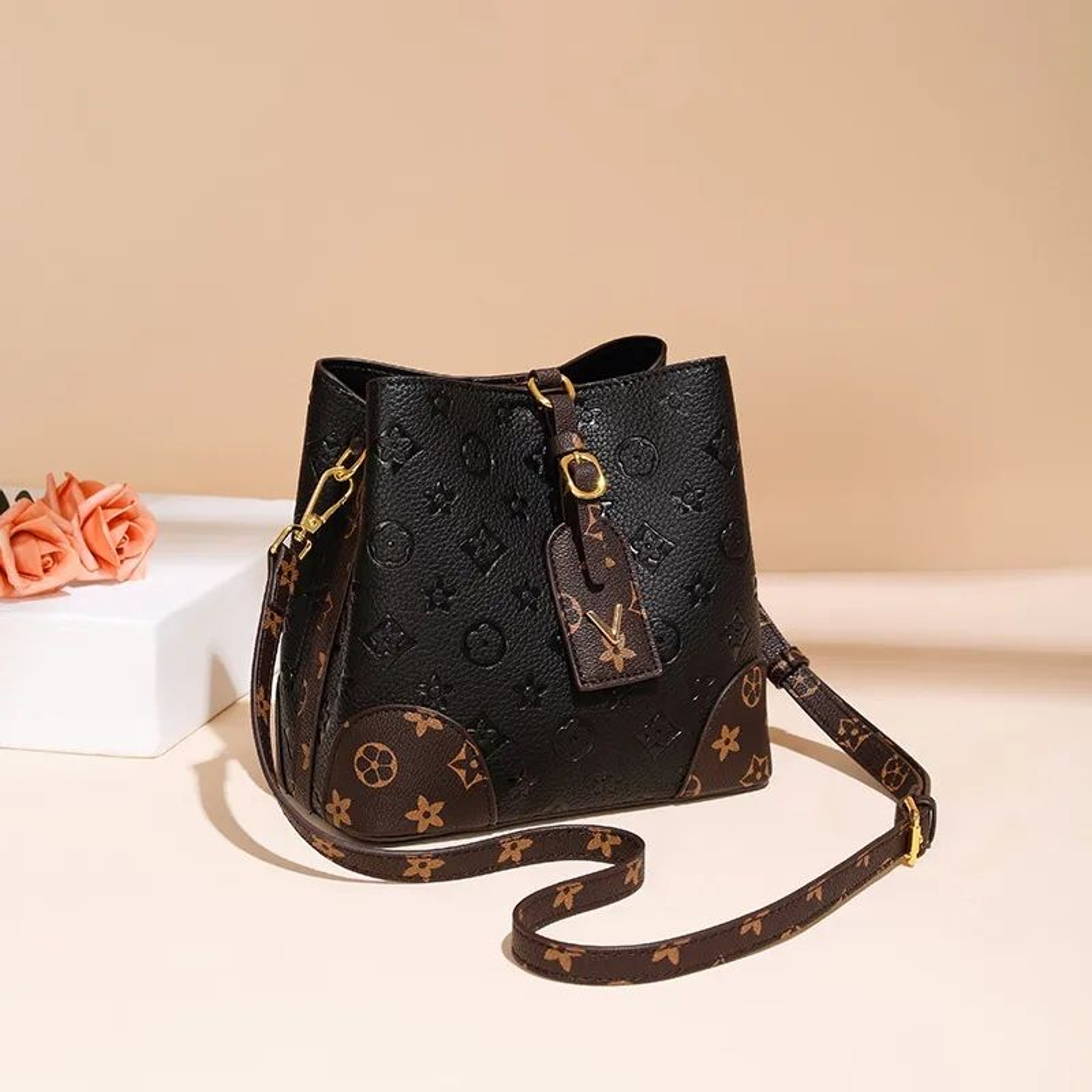 Large Capacity Embossed Faux Leather Bucket Bag With Retro Print 2