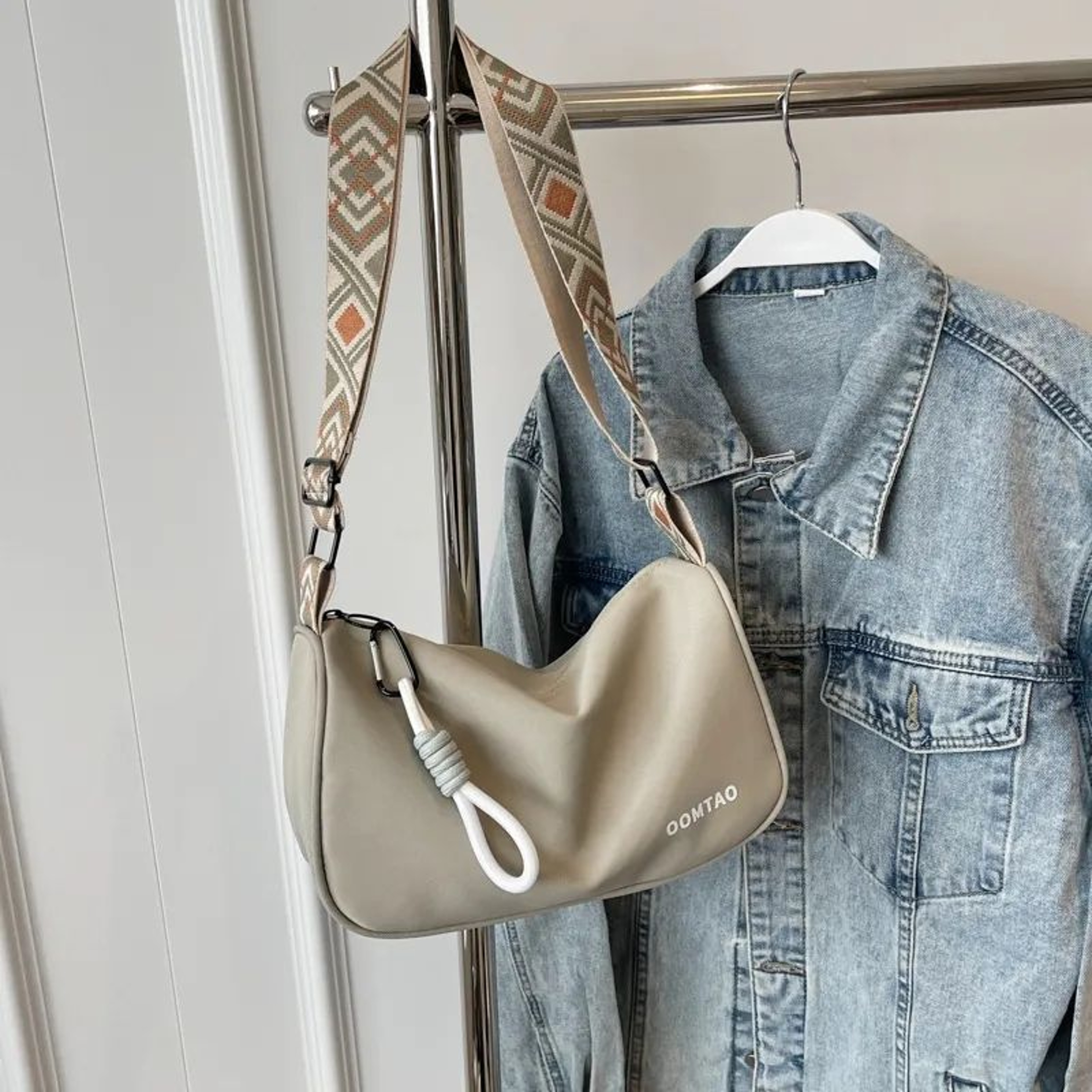 Crossbody Bag For Women With Wide Shoulder Strap 1