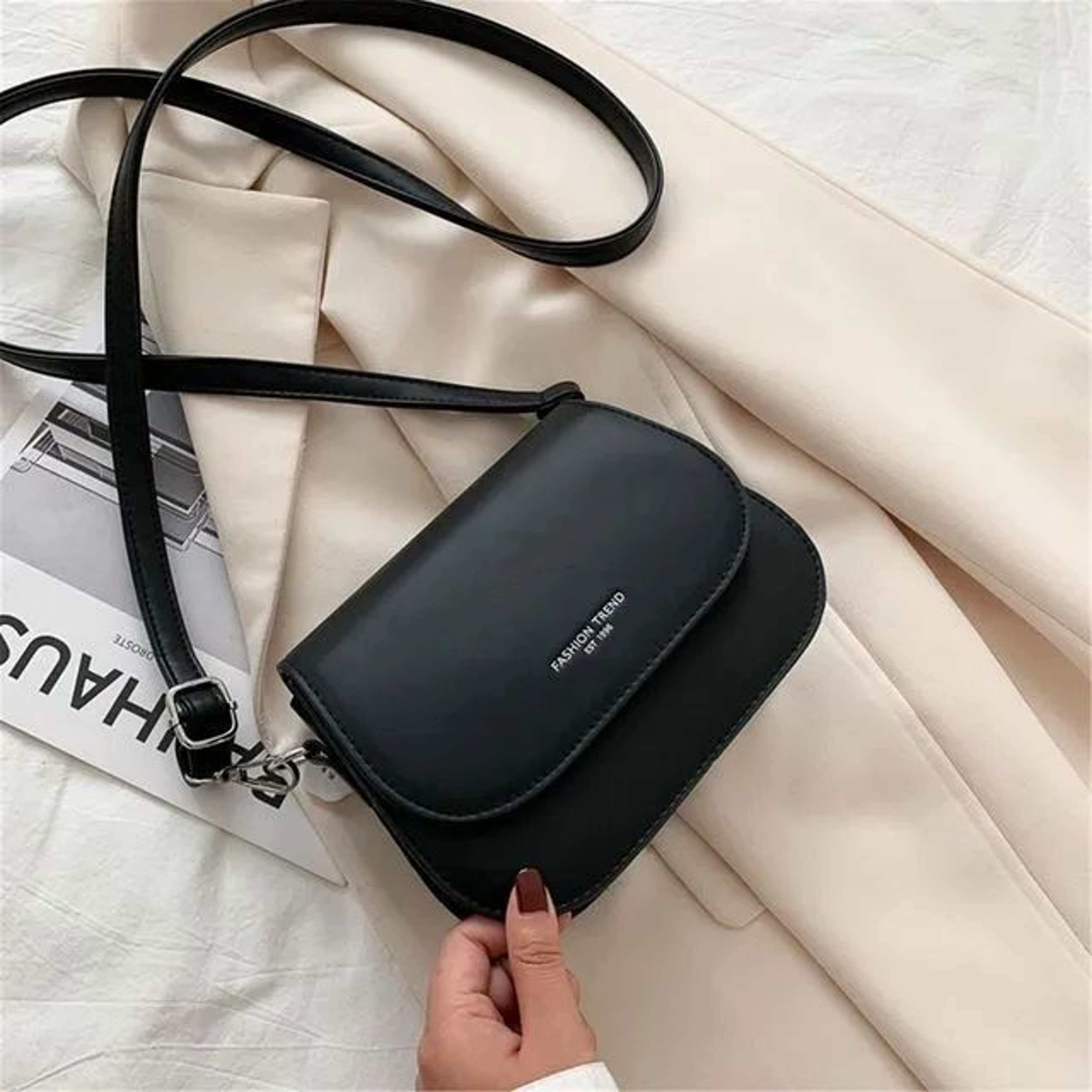 Women Small Crossbody Bag With Adjustable Strap And Solid Color Flap Design 1