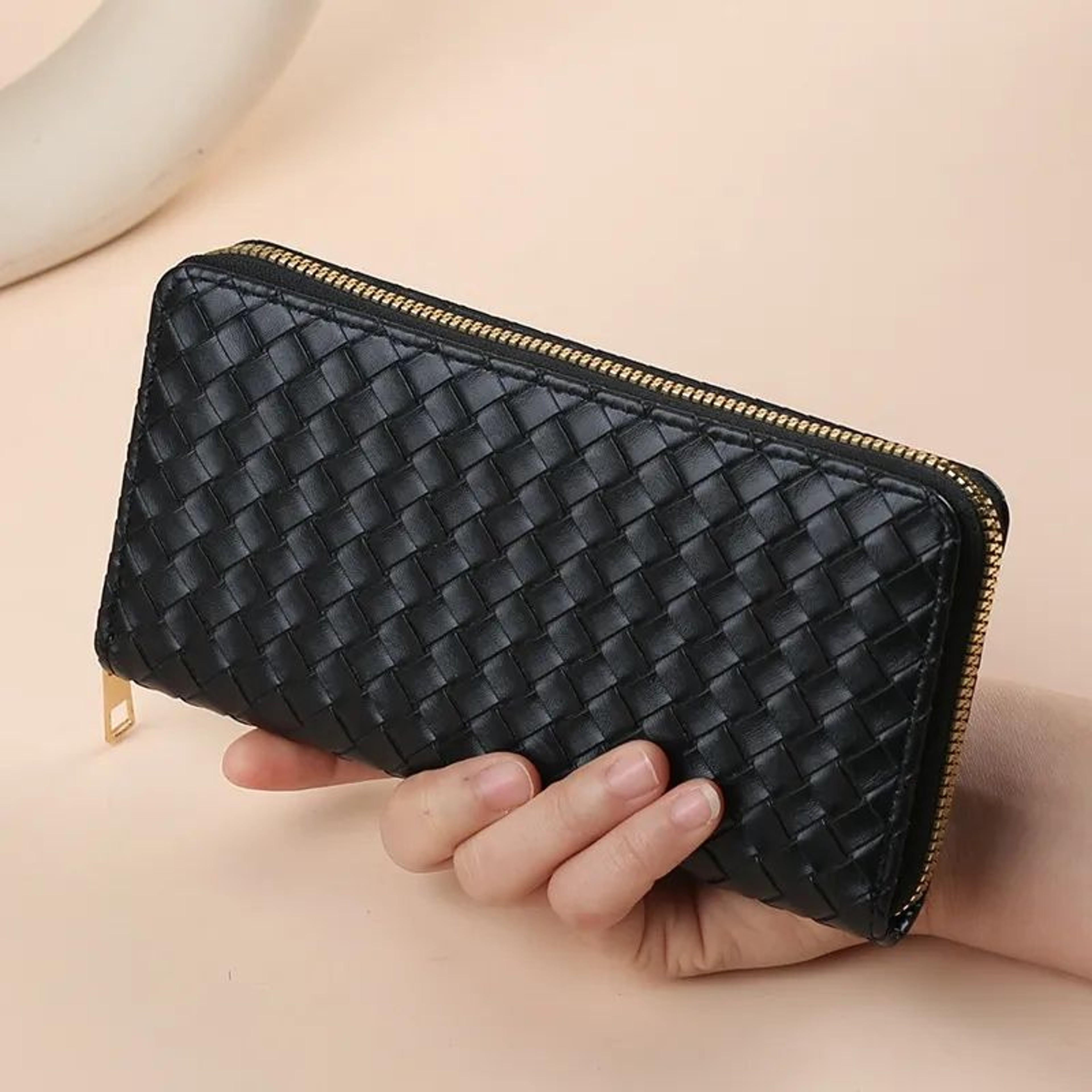 Womens Sheepskin Coin Wallet With Knitted Texture And Zipper Closure 1