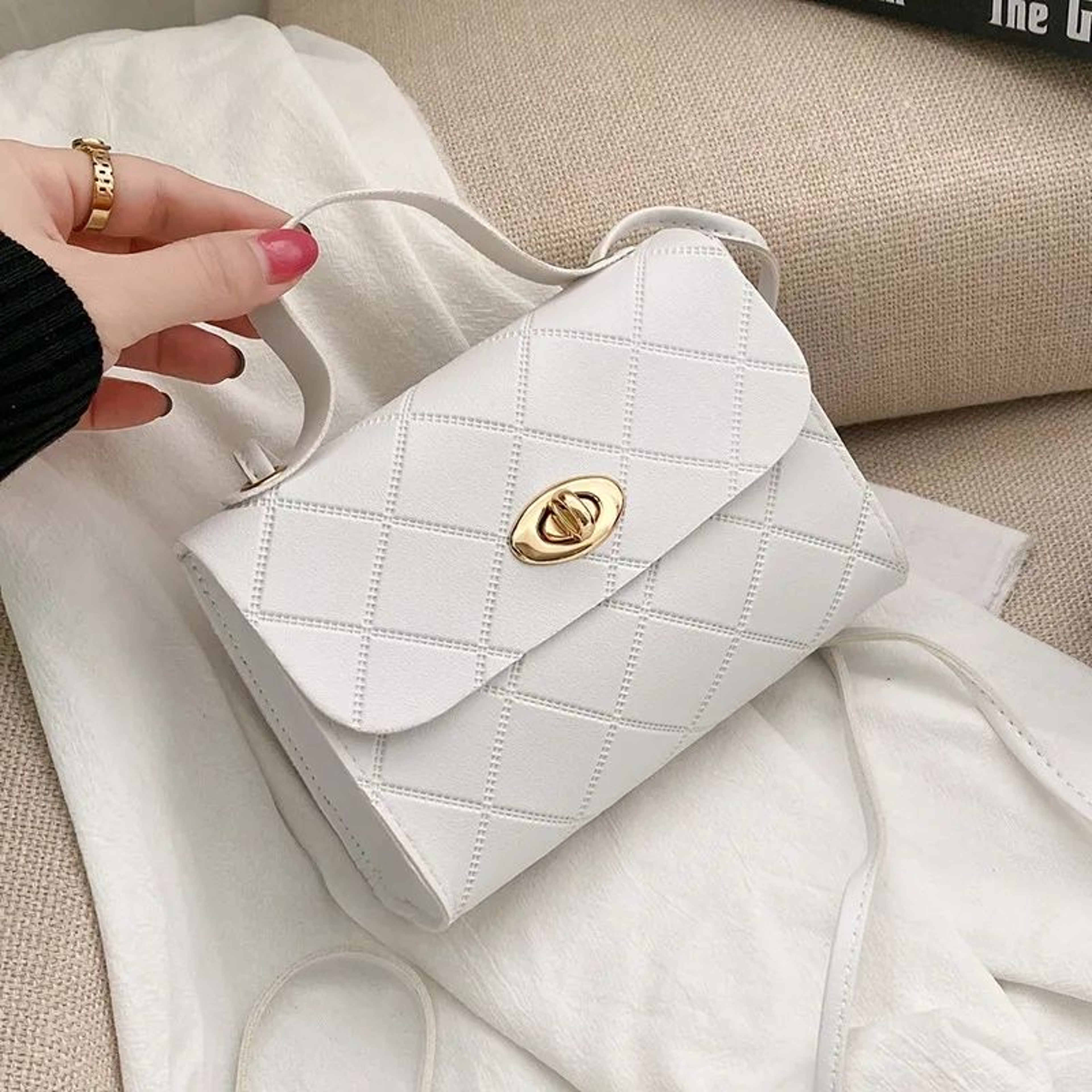 Women Mini Square Handbag With Diamond Grid Lock Detail And Crossbody Style 4