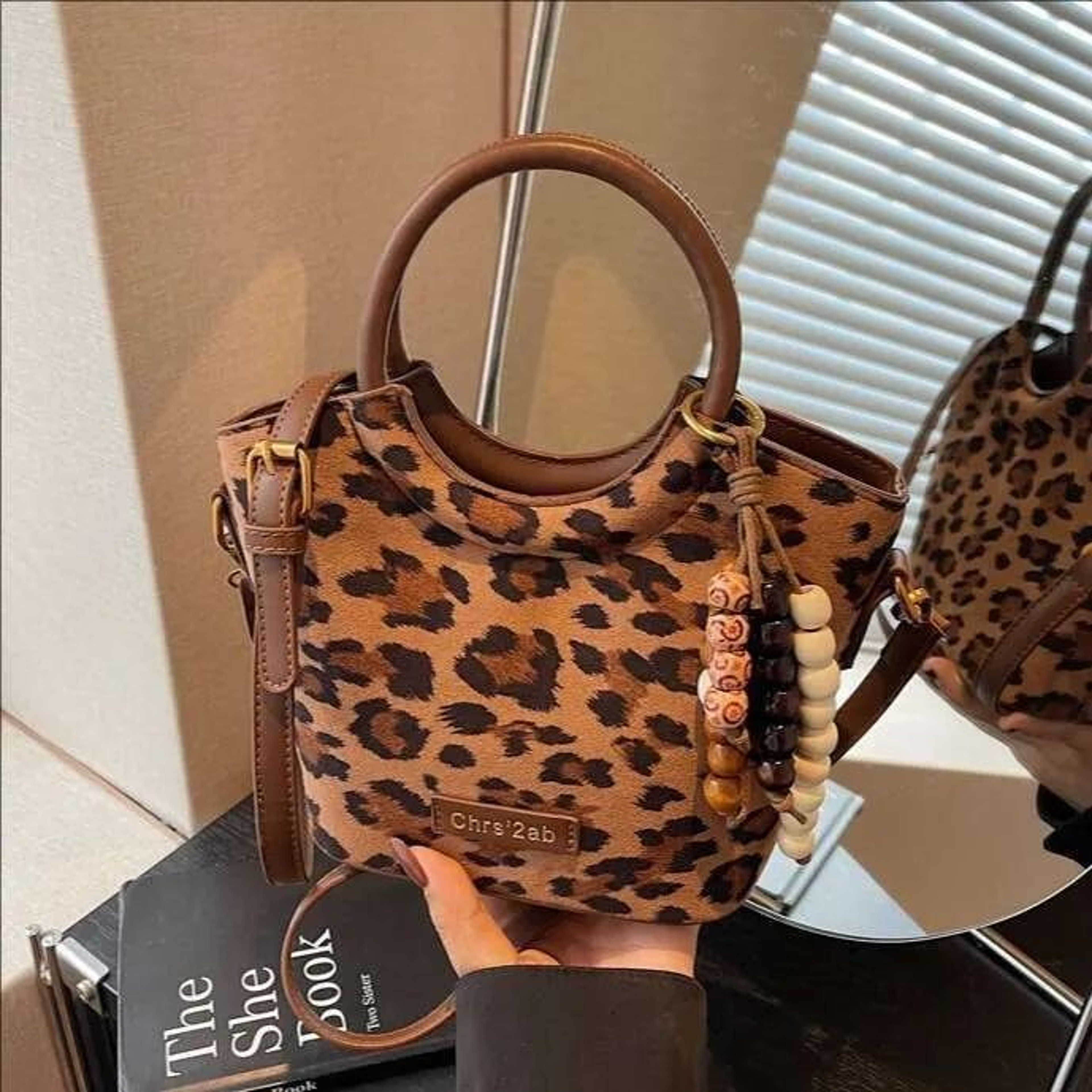 Retro Leopard Print Bucket Handbag For Women With Shoulder And Crossbody Style 5