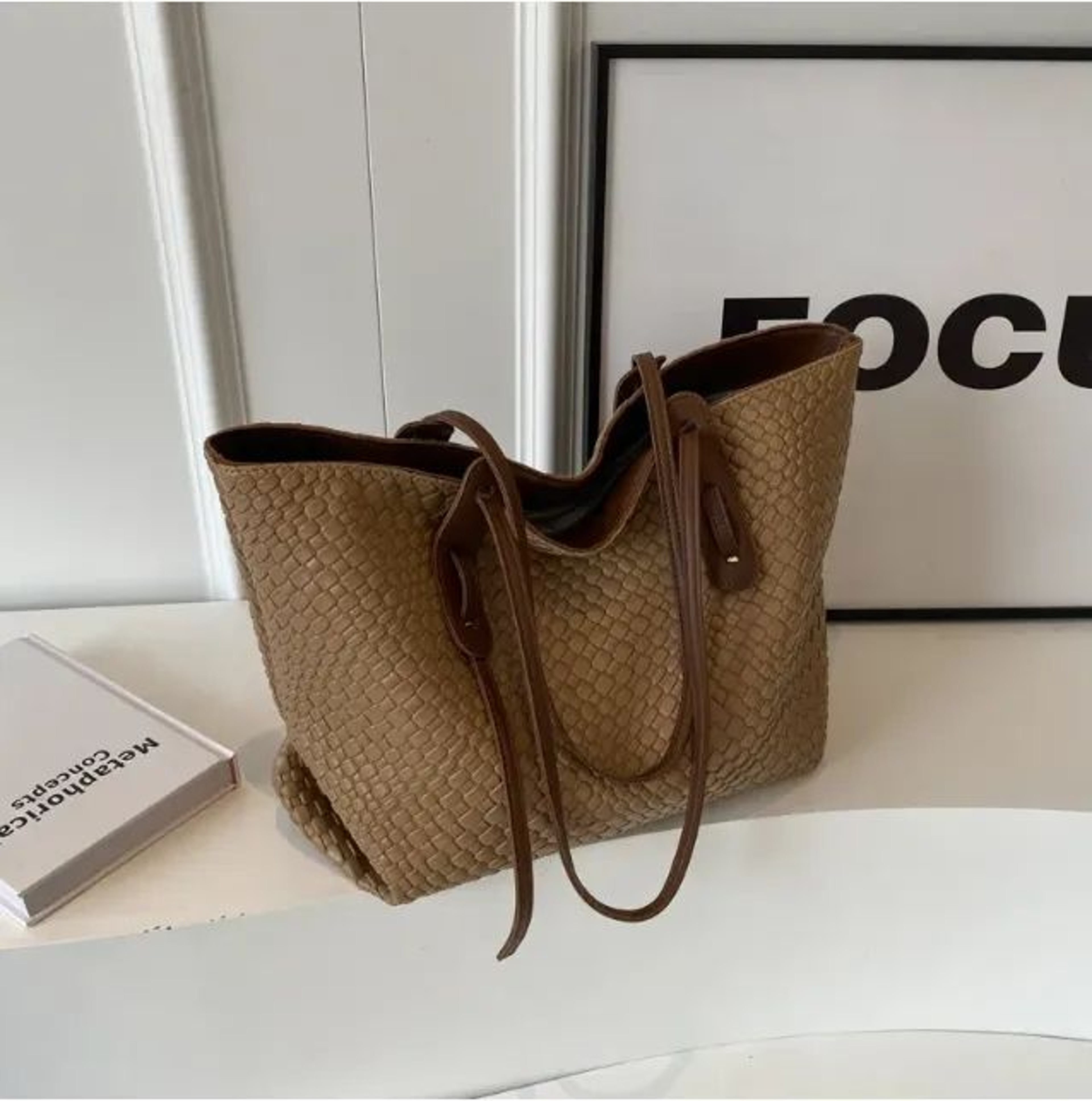 Women Vintage Large Capacity Tote Bag With Letter Detailing And Crossbody Style 3