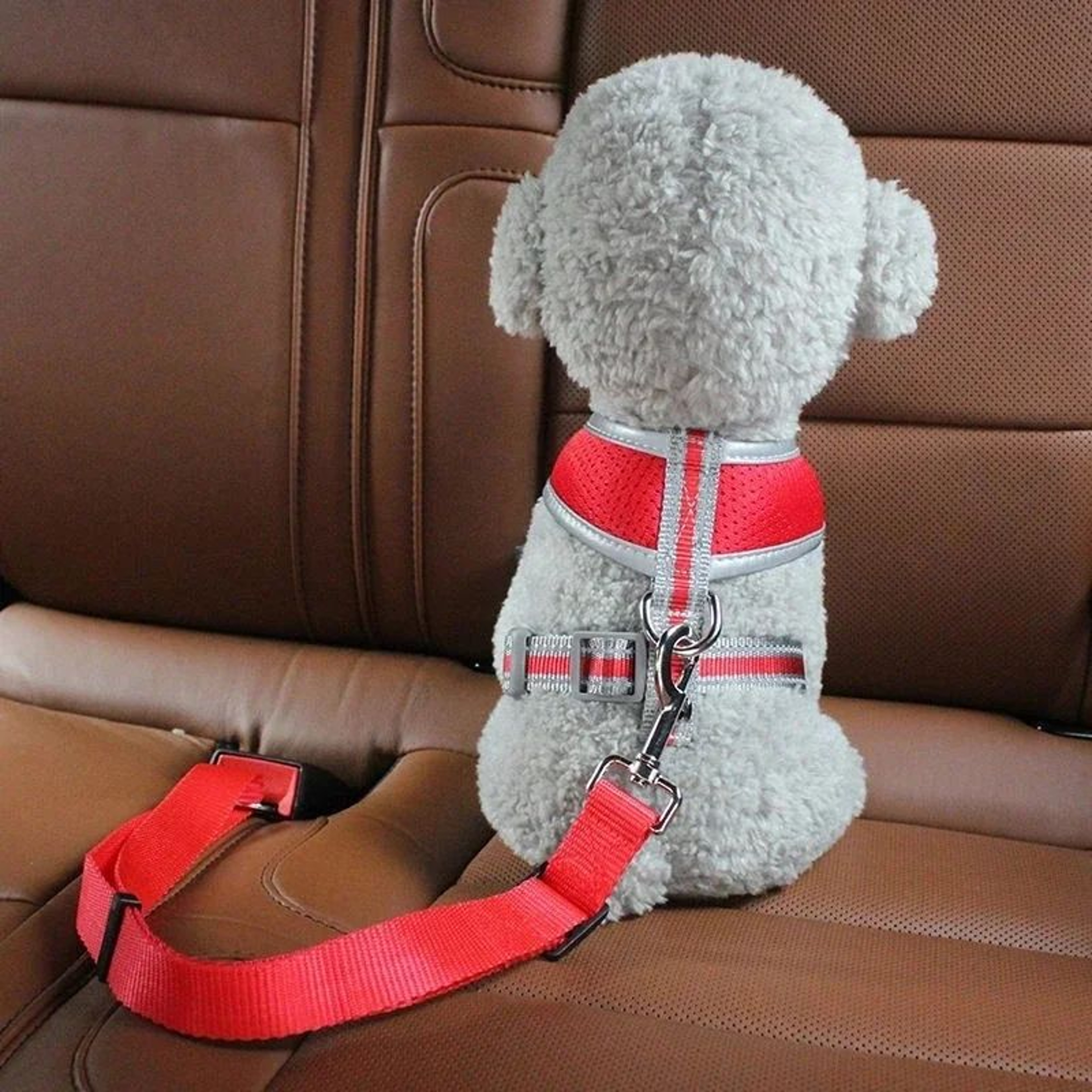 Retractable Dog Car Seat Belt Leash  Adjustable Safety Tether Harness Connector For Secure Pet Trav 1