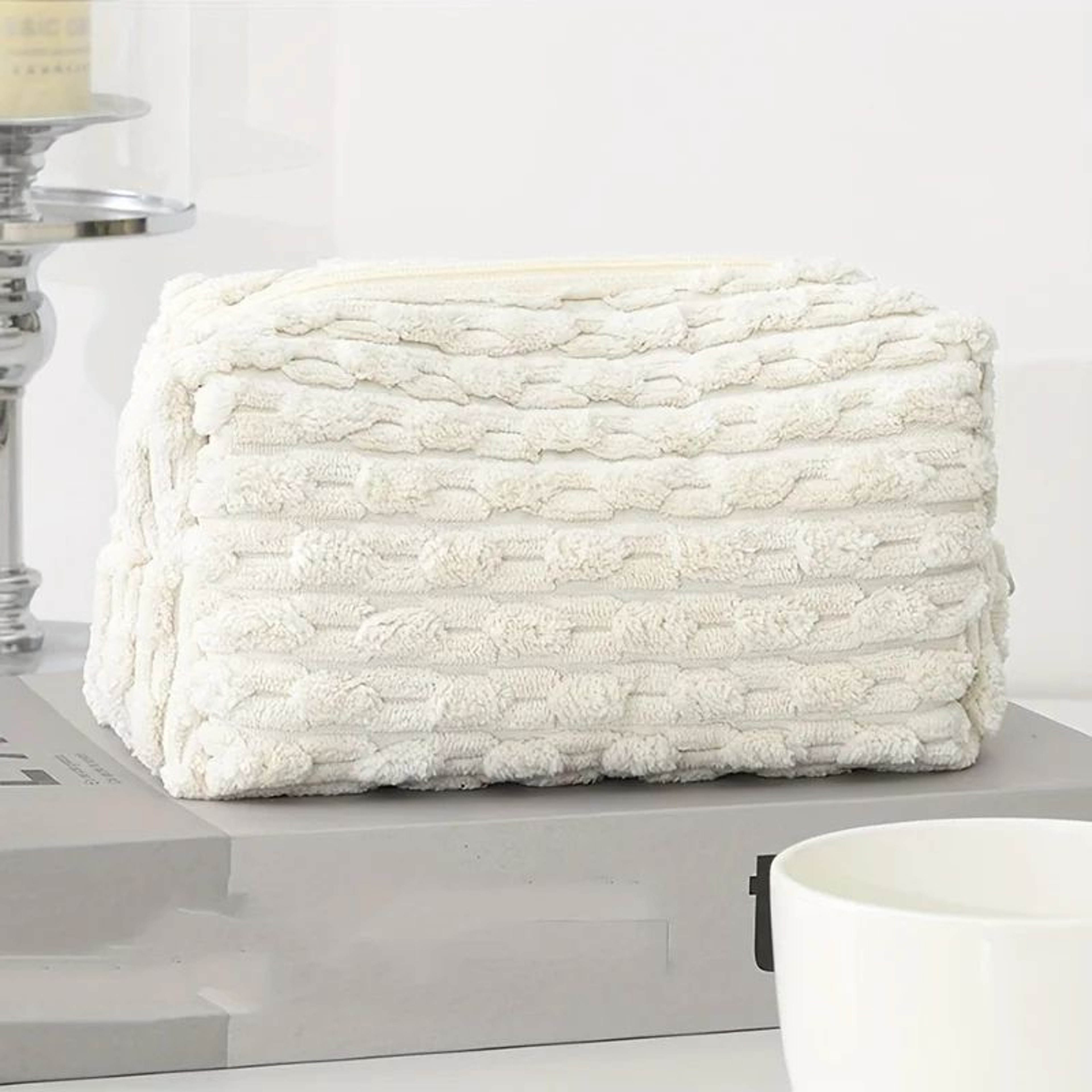 Plush Large Makeup Bag  Solid Color Portable Cosmetic Tote  Toiletry Organizer For Women Travel Sto 3